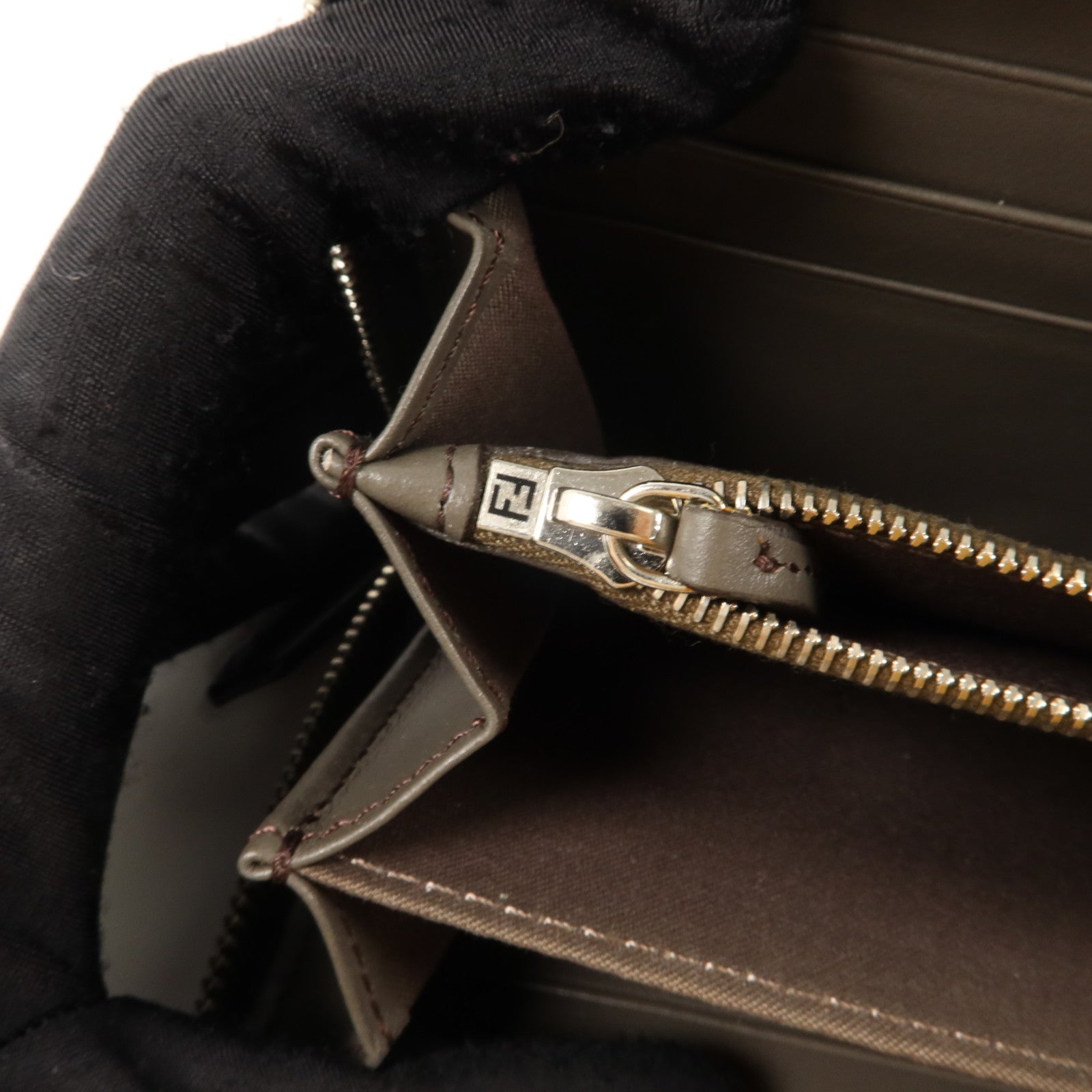 FENDI 牛皮皮革Hypnoteyes Wallet長錢包
