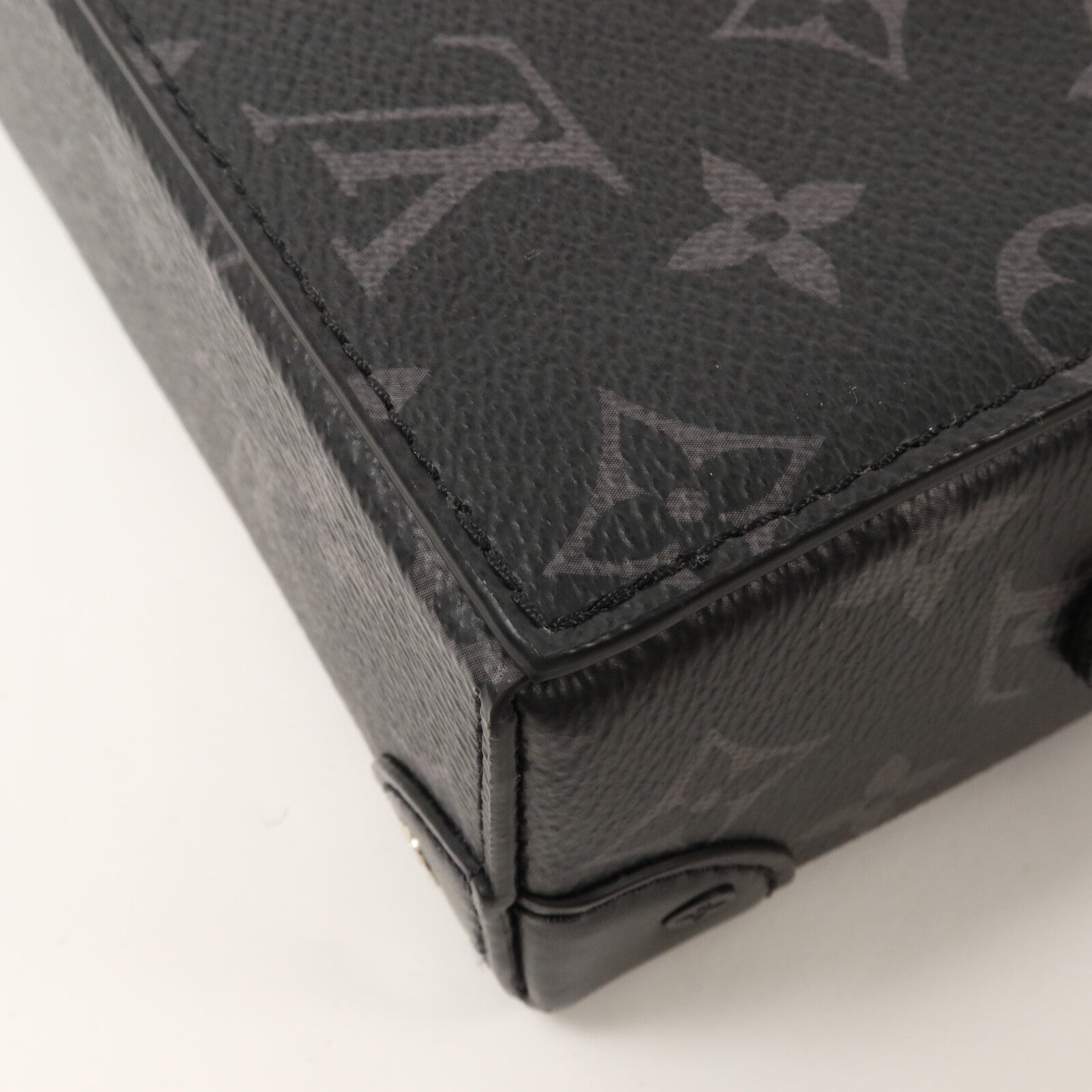 LOUIS VUITTON Monogram Eclipse Steamer Wearable Wallet肩背袋