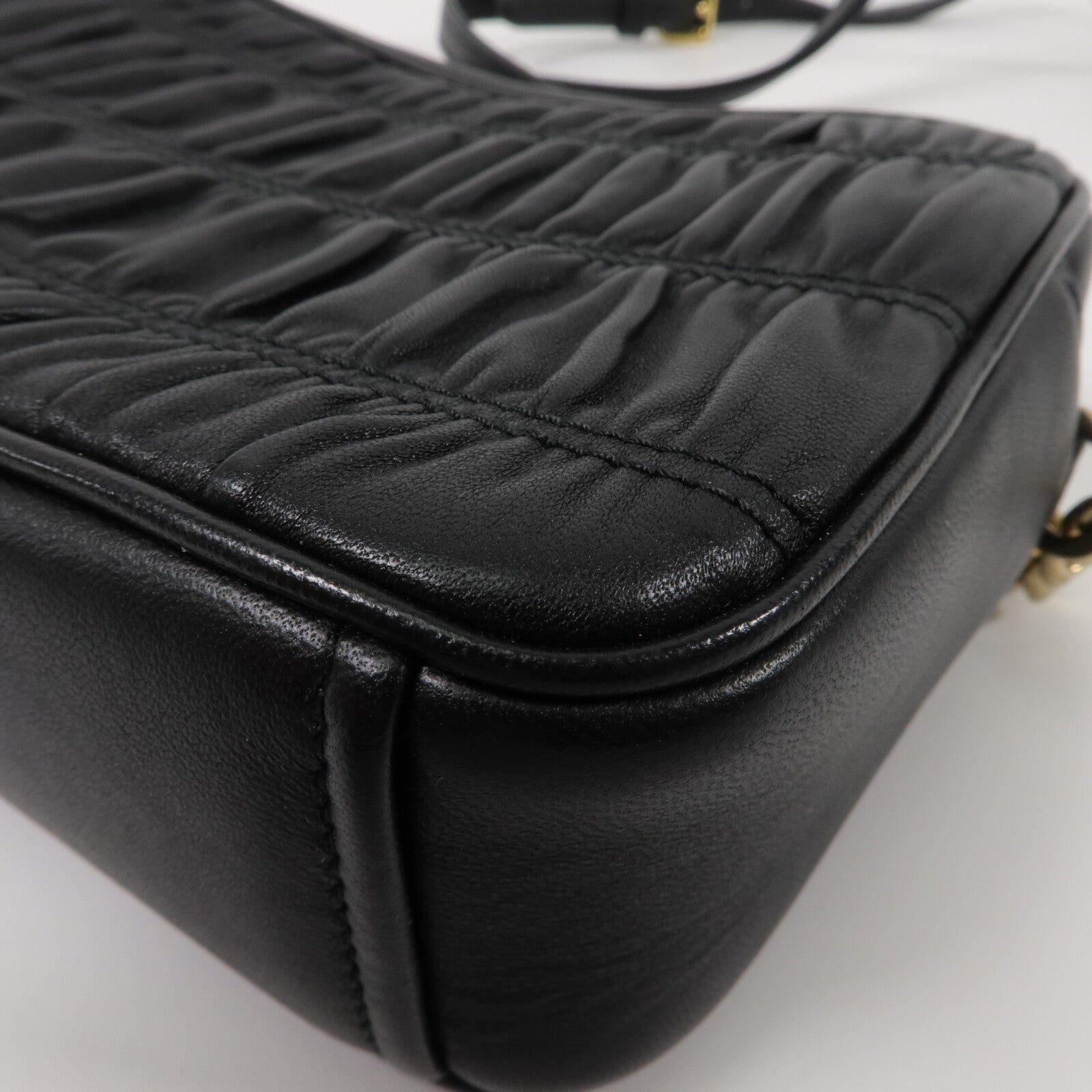 PRADA 牛皮皮革Shoulder Bag鏈帶肩背袋
