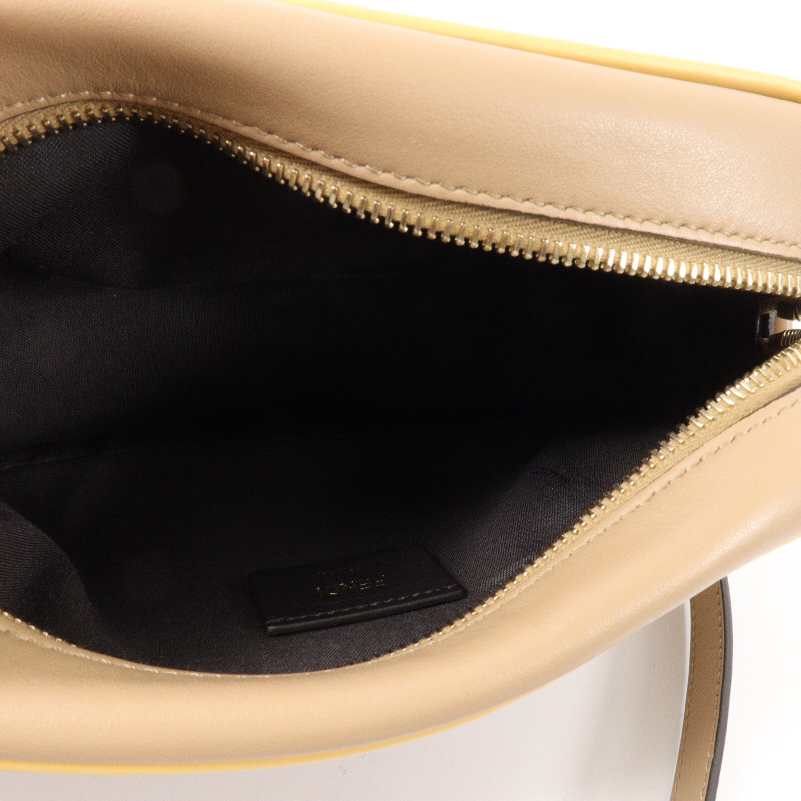 FENDI 牛皮皮革Pochette Camera Bag肩背袋