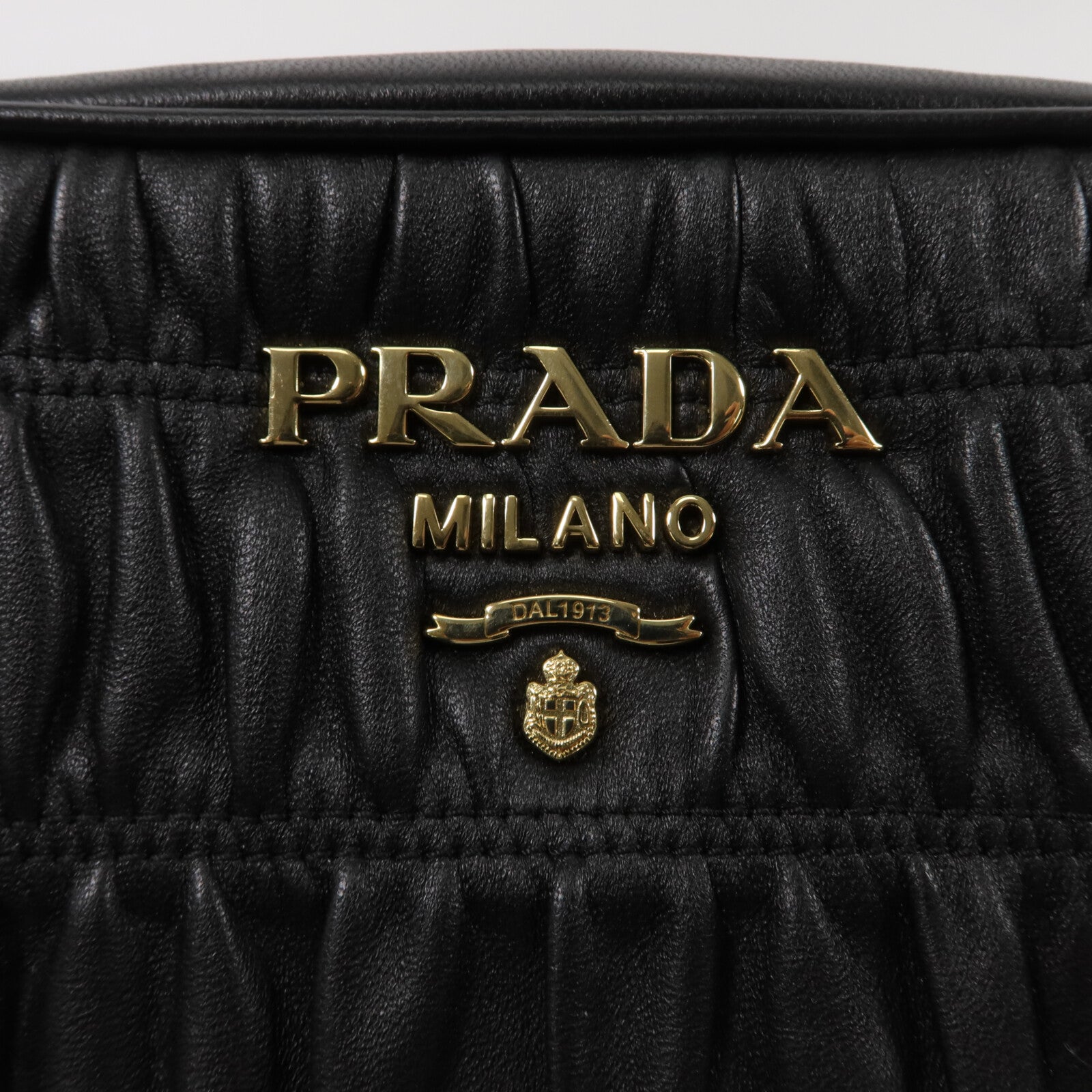 PRADA 牛皮皮革Shoulder Bag鏈帶肩背袋