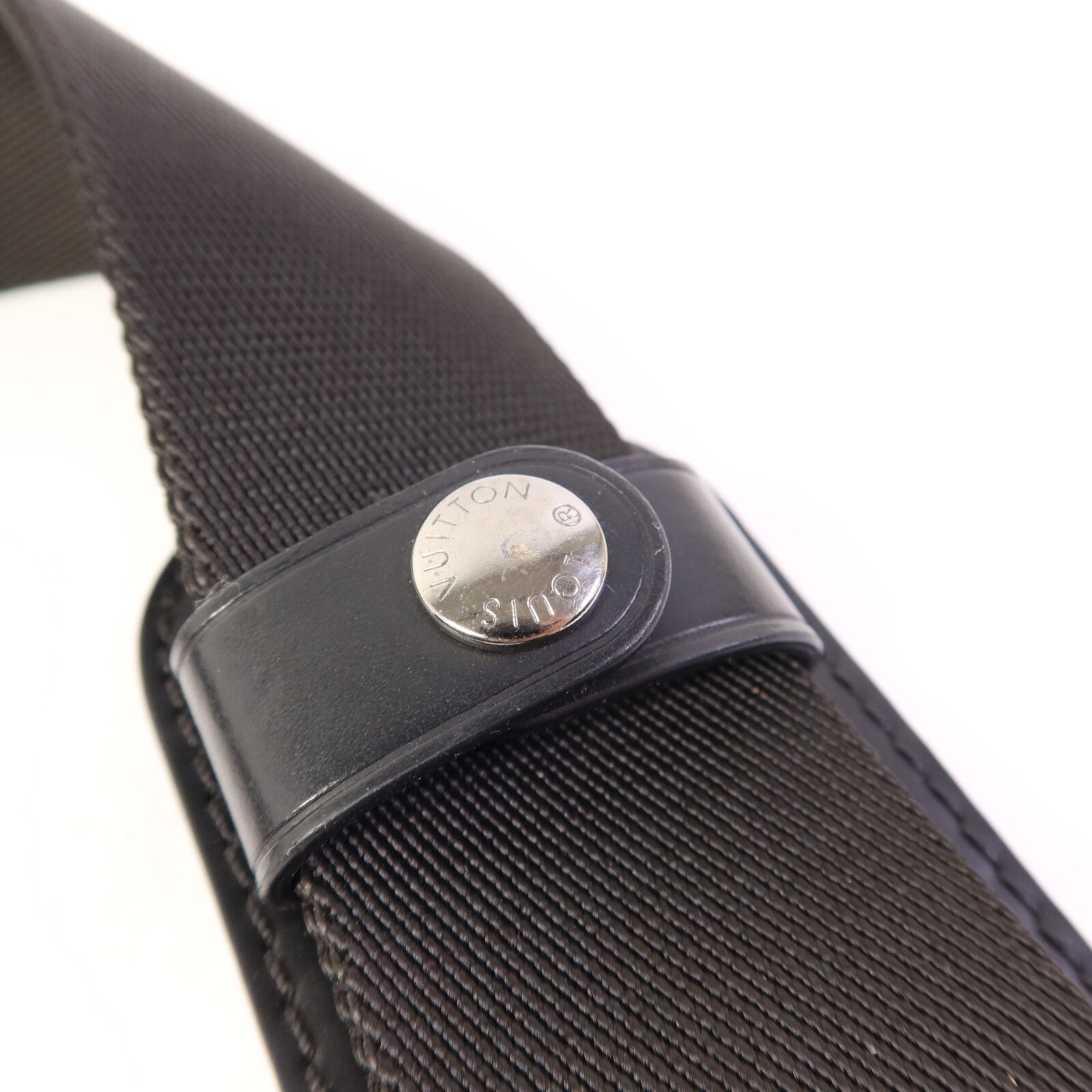 LOUIS VUITTON Monogram Eclipse Messenger PM Voyager銀扣肩背袋