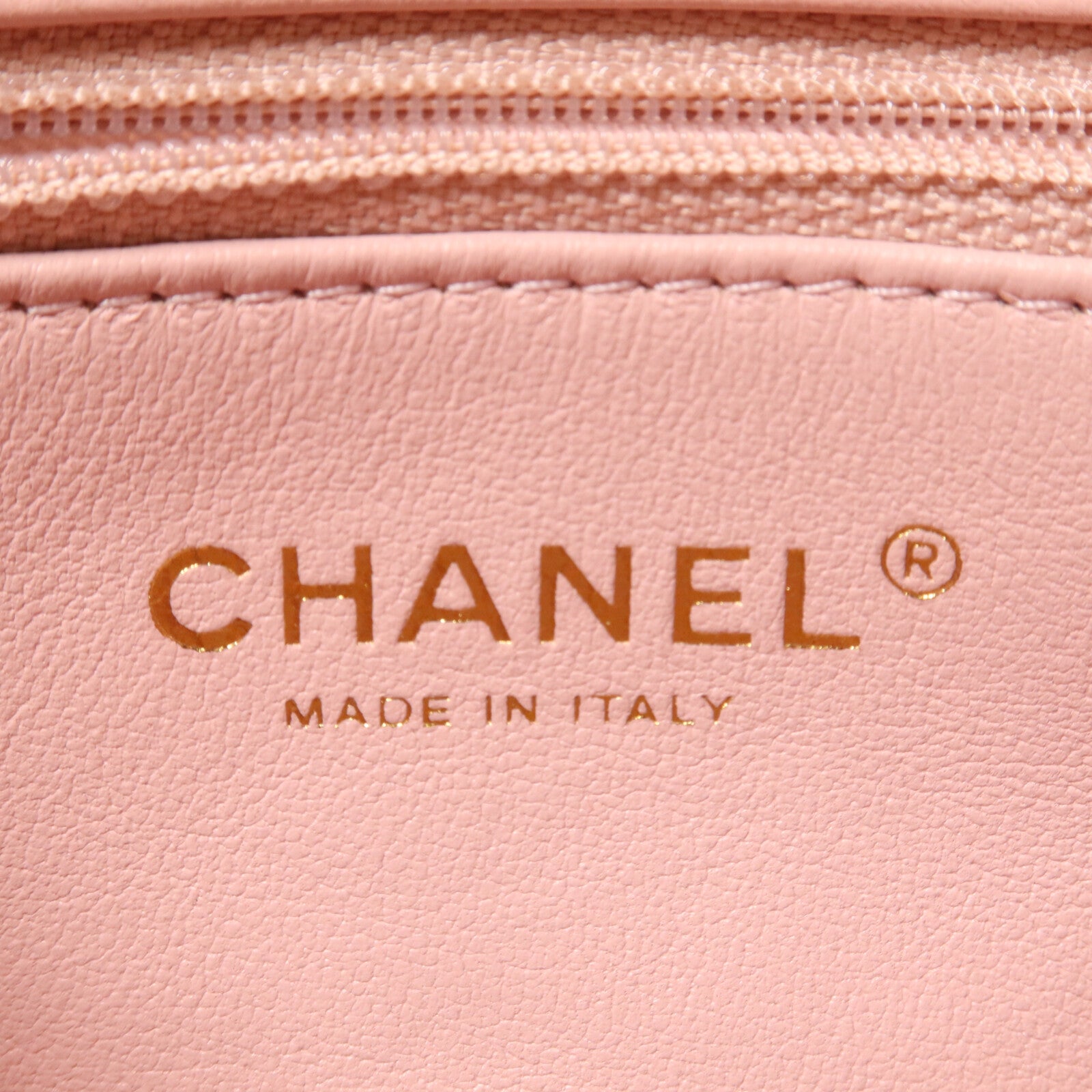 CHANEL 羊皮皮革Mini Rectangular Flap Bag With Heart鏈帶肩背袋