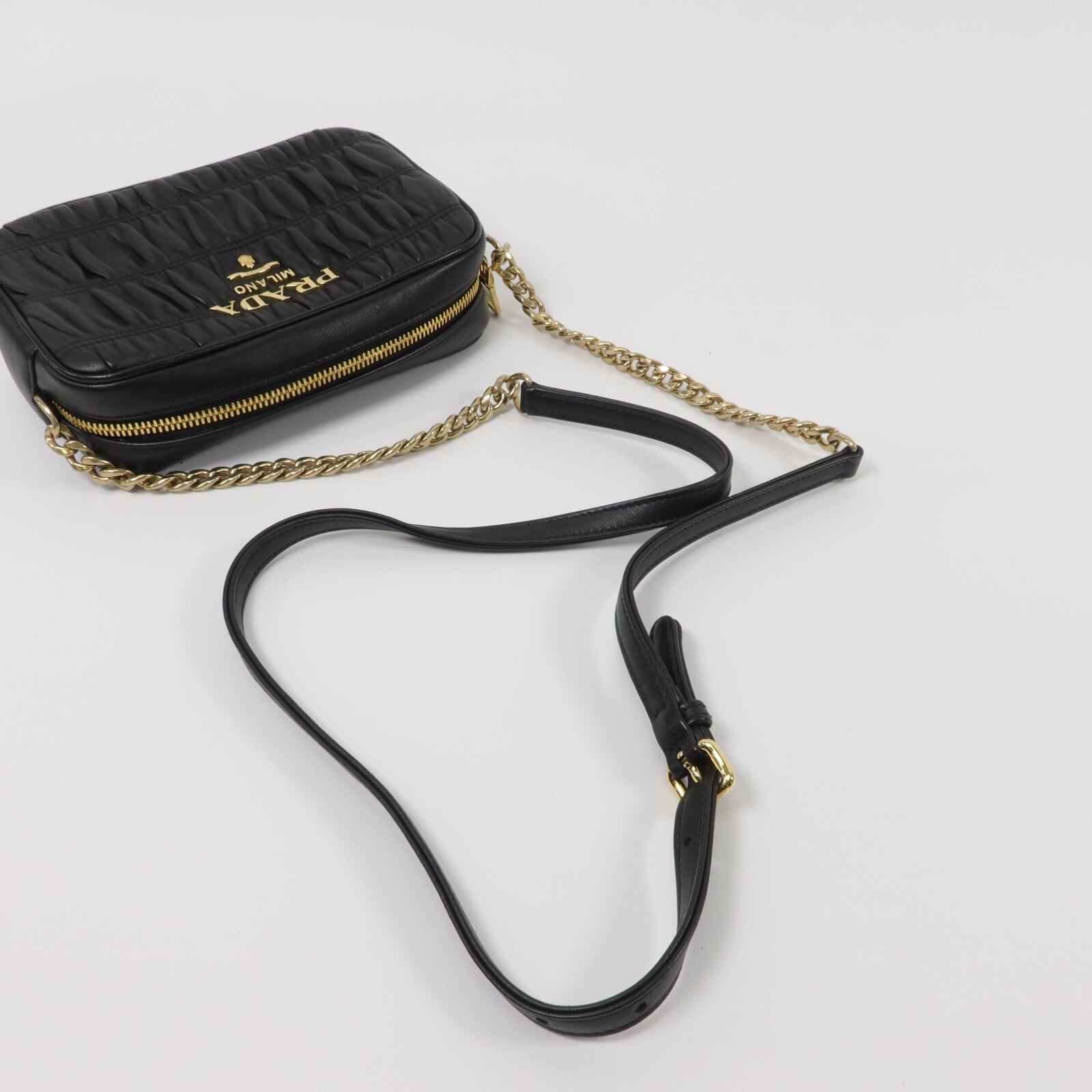 PRADA 牛皮皮革Shoulder Bag鏈帶肩背袋