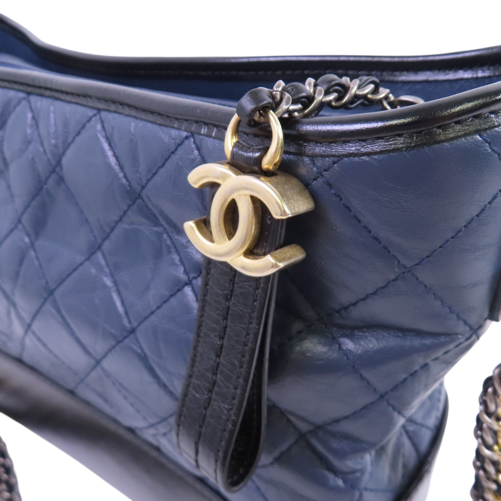 CHANEL 牛皮革Gabrielle Medium Chain Shoulder Bag銀扣鏈帶肩背袋