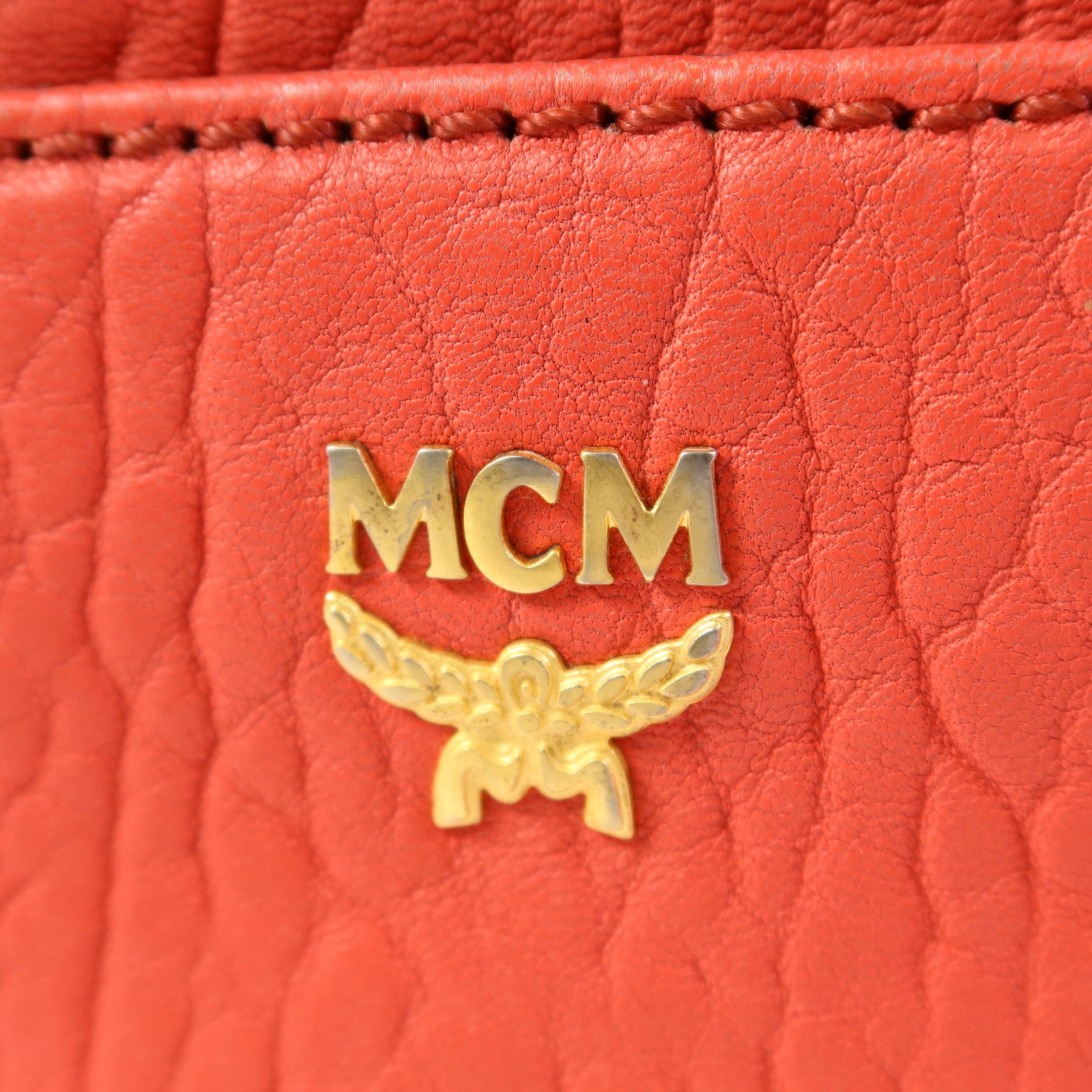 MCM 塗層帆布Shoulder Bag金扣肩背袋