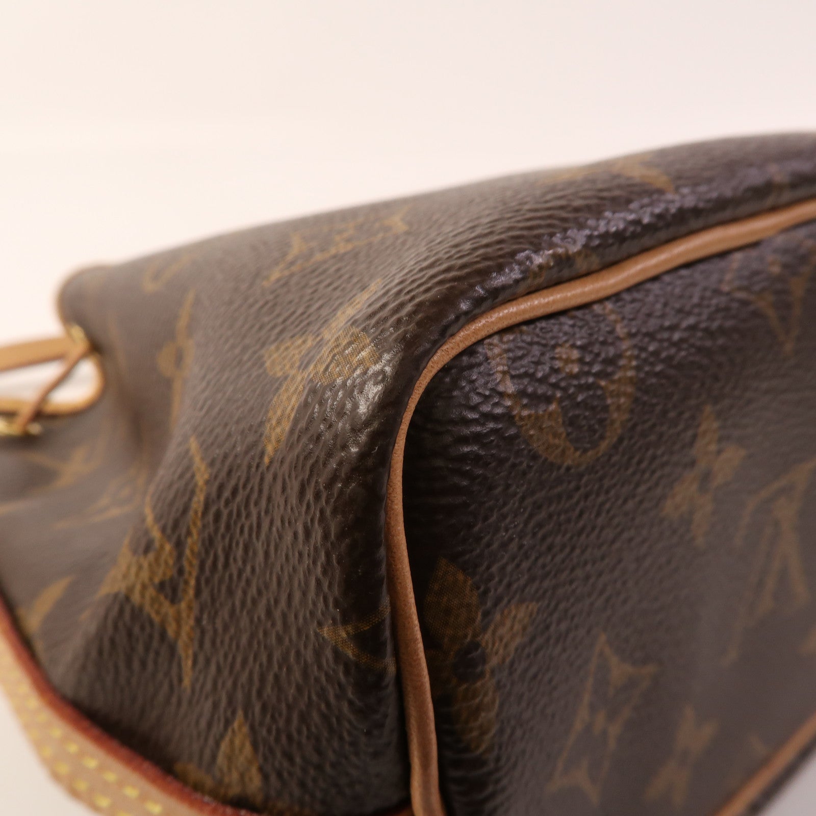 LOUIS VUITTON 【激減優惠】Monogram Nano Noe金扣肩背袋