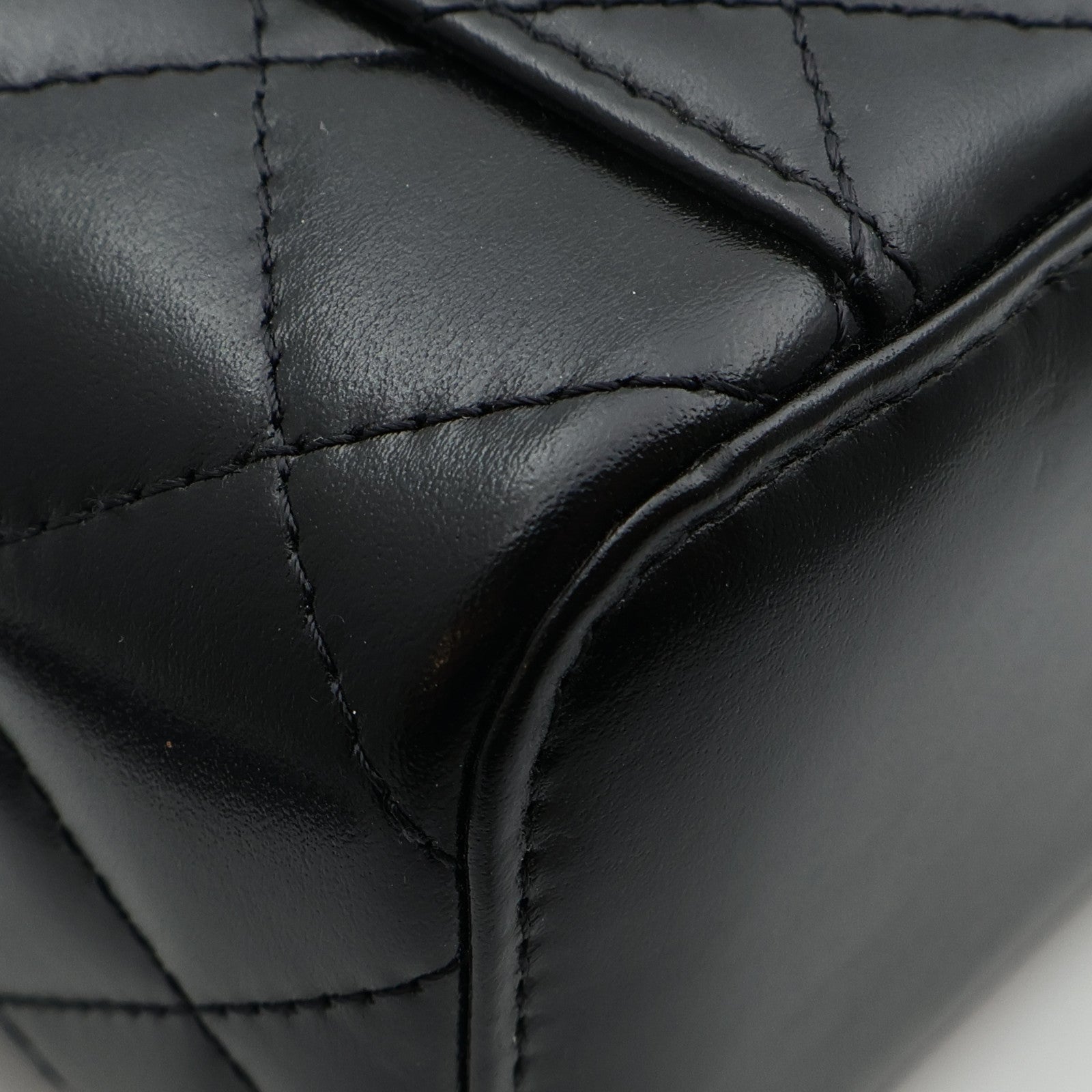 CHANEL 羊皮皮革Mini Vanity Case金扣鏈帶肩背袋