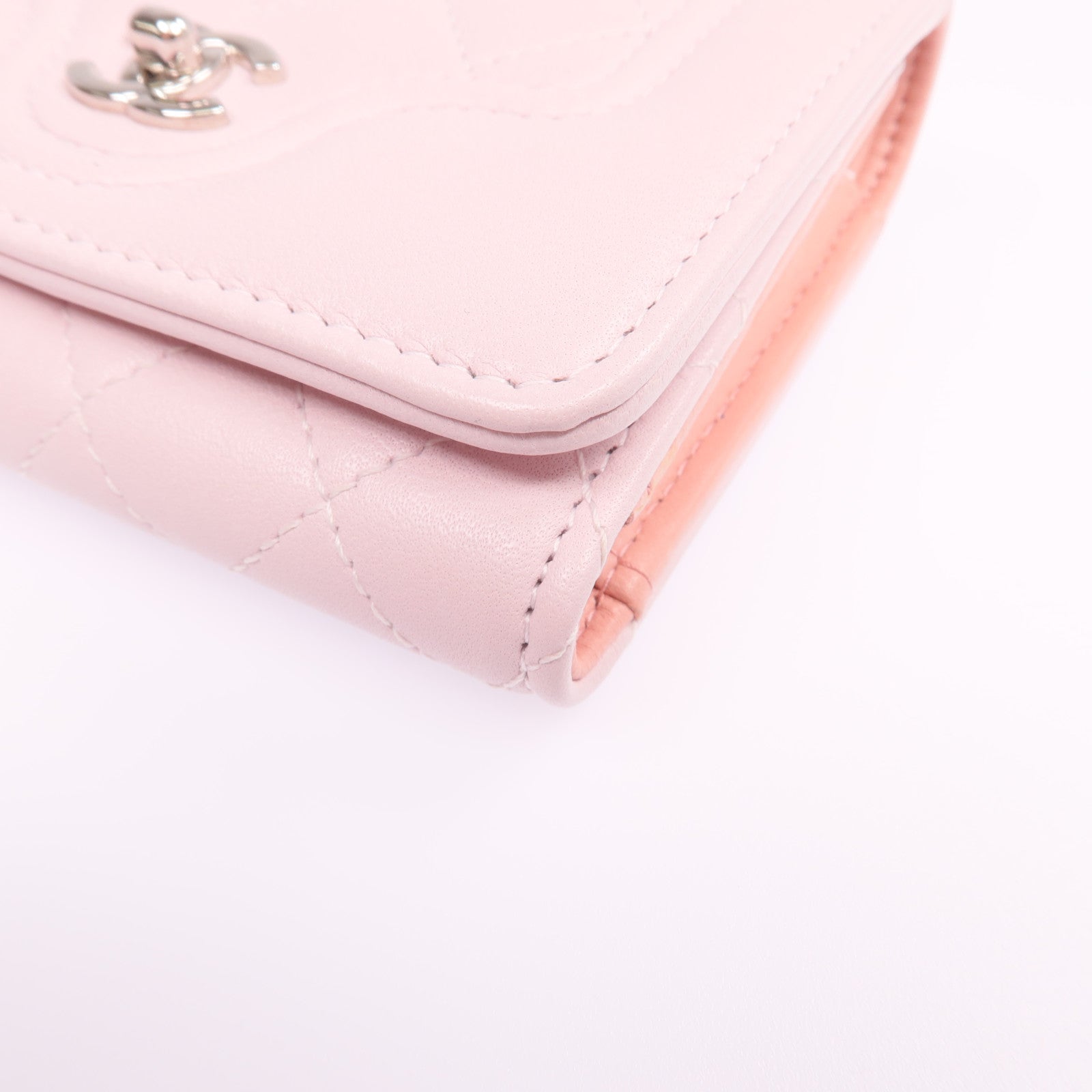 CHANEL 羊皮皮革Wallet銀扣錢包