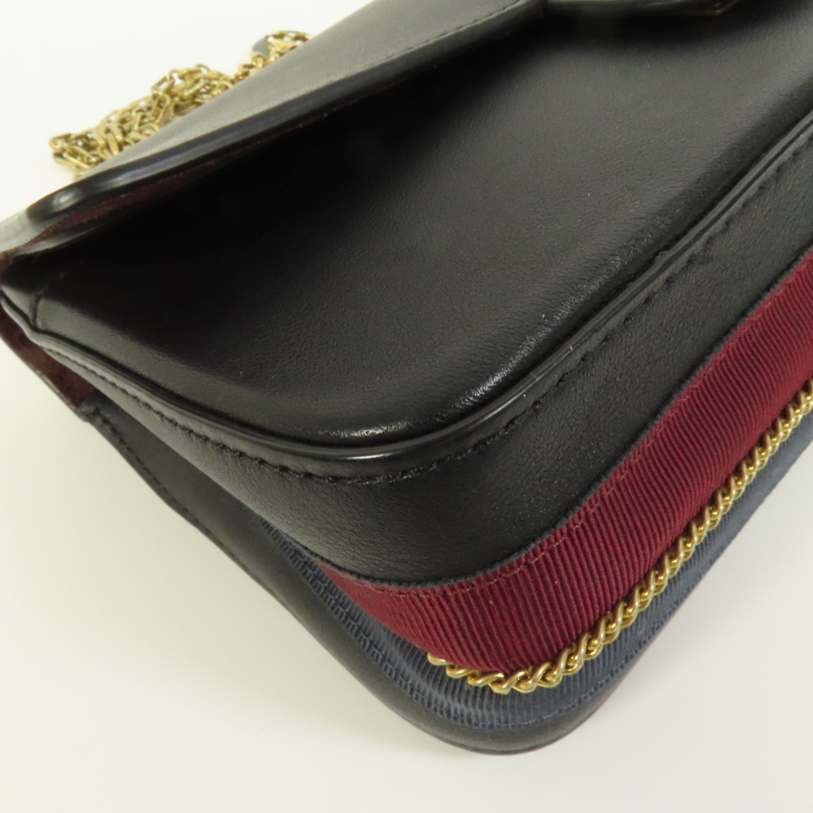 CHANEL 牛皮皮革Chain Shoulder金扣鏈帶肩背袋