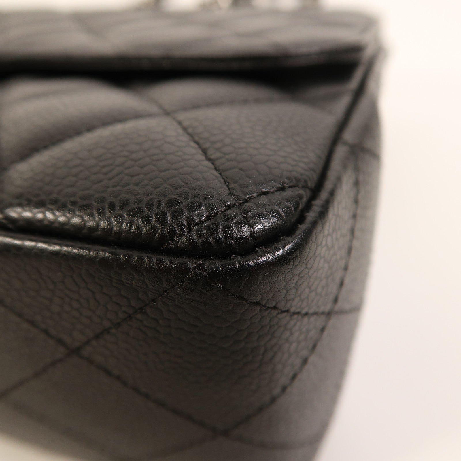 CHANEL 牛皮皮革Large Classic銀扣鏈帶肩背袋