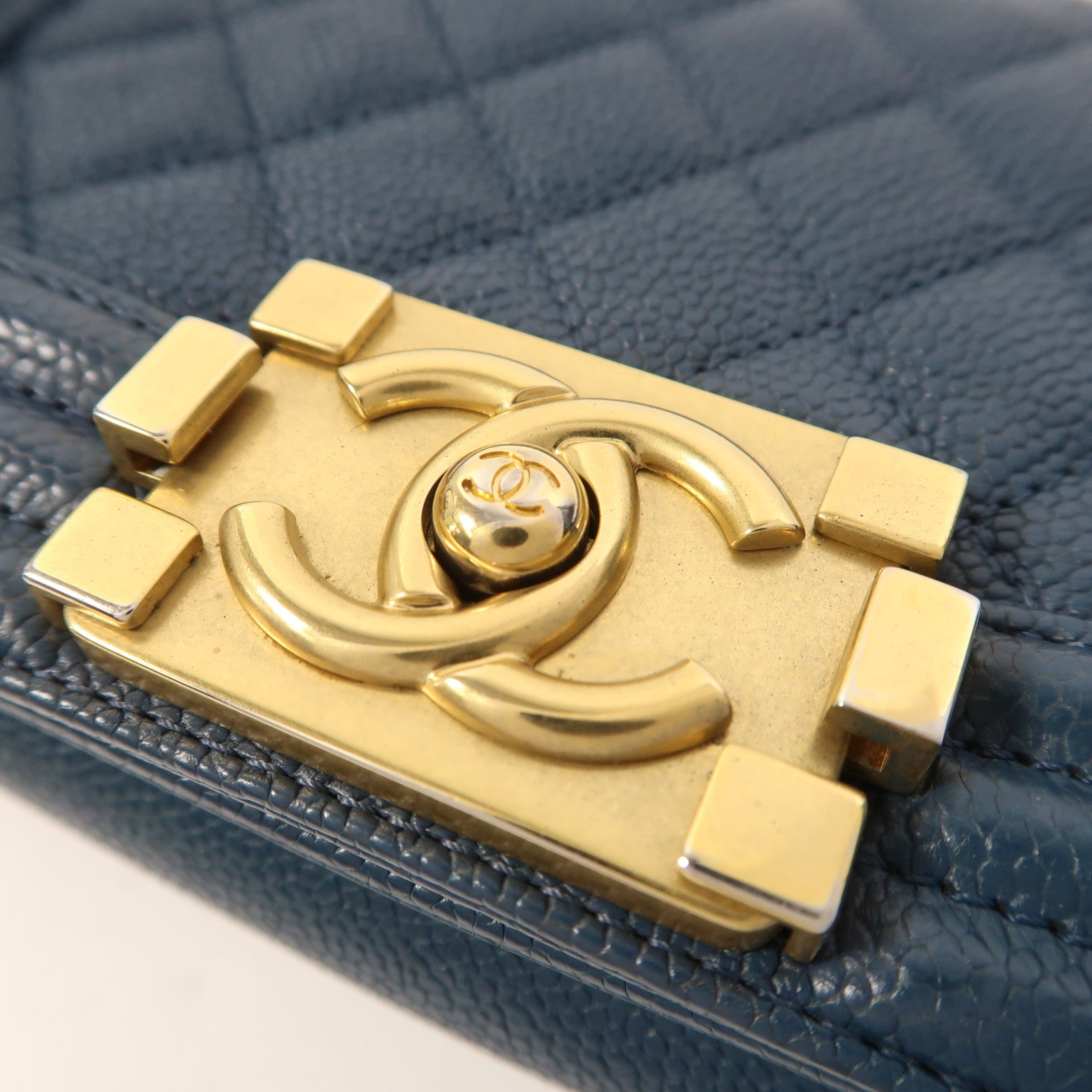 CHANEL 牛皮皮革Boy 20金扣鏈帶肩背袋