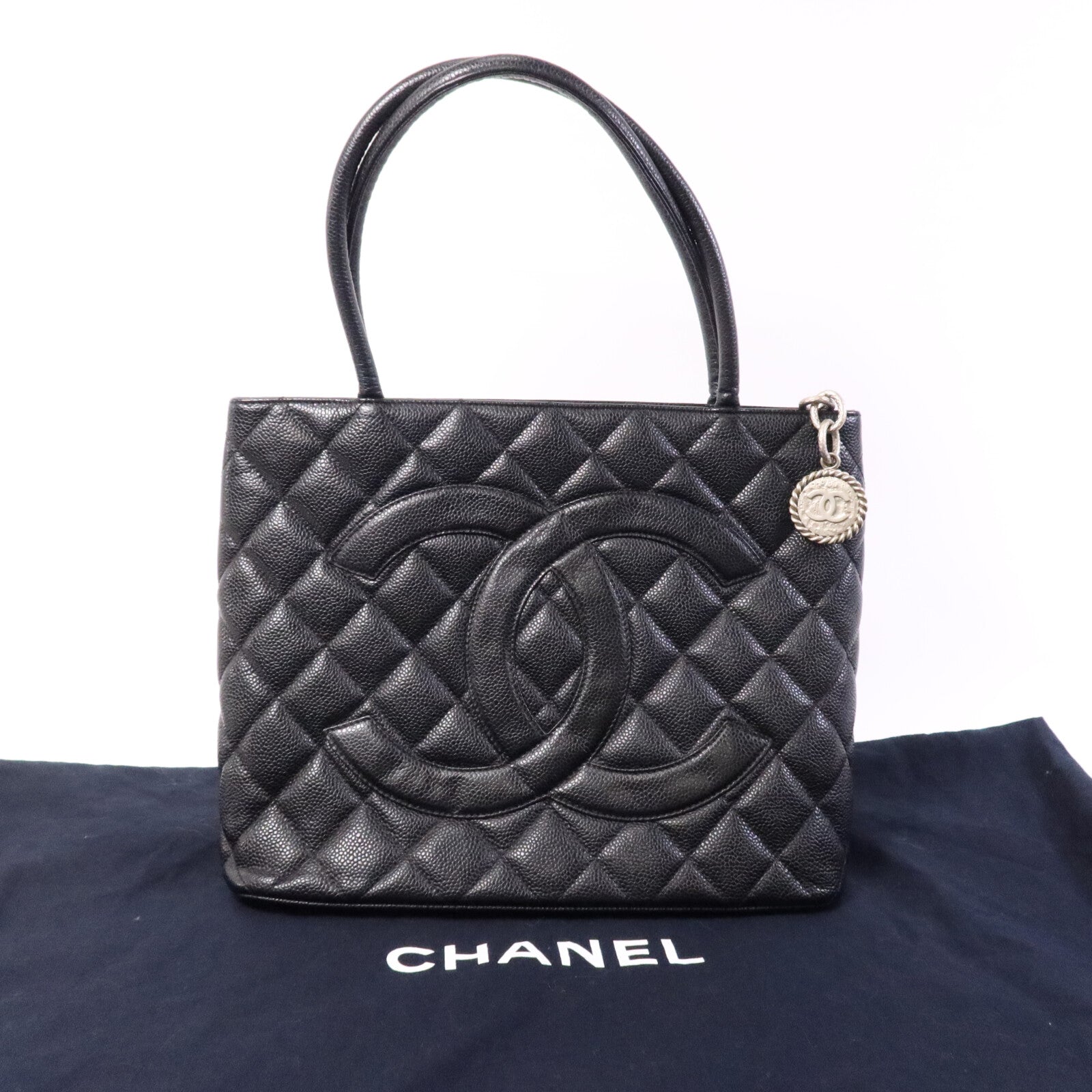 CHANEL 牛皮皮革Shoulder Bag銀扣肩背袋