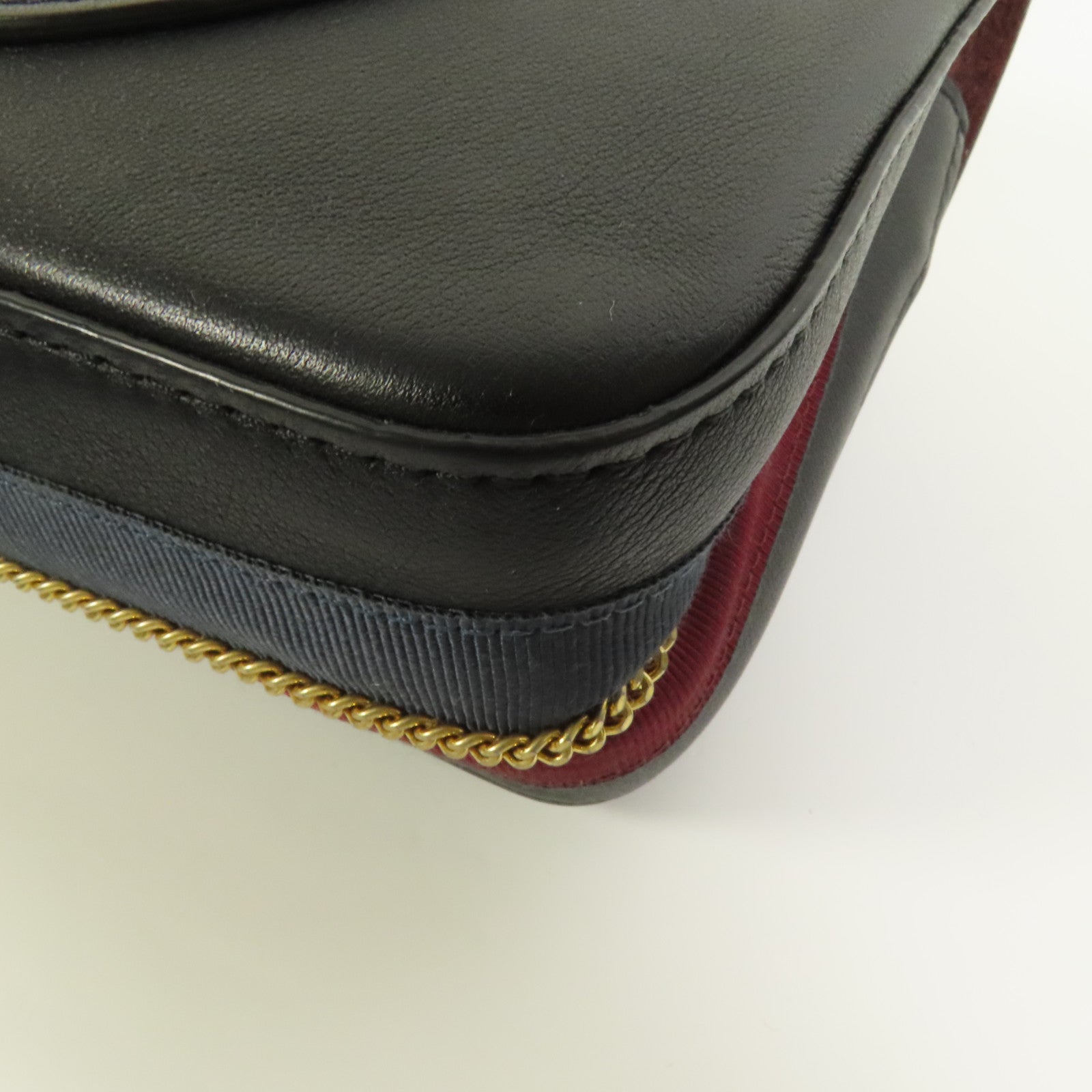 CHANEL 牛皮皮革Chain Shoulder金扣鏈帶肩背袋