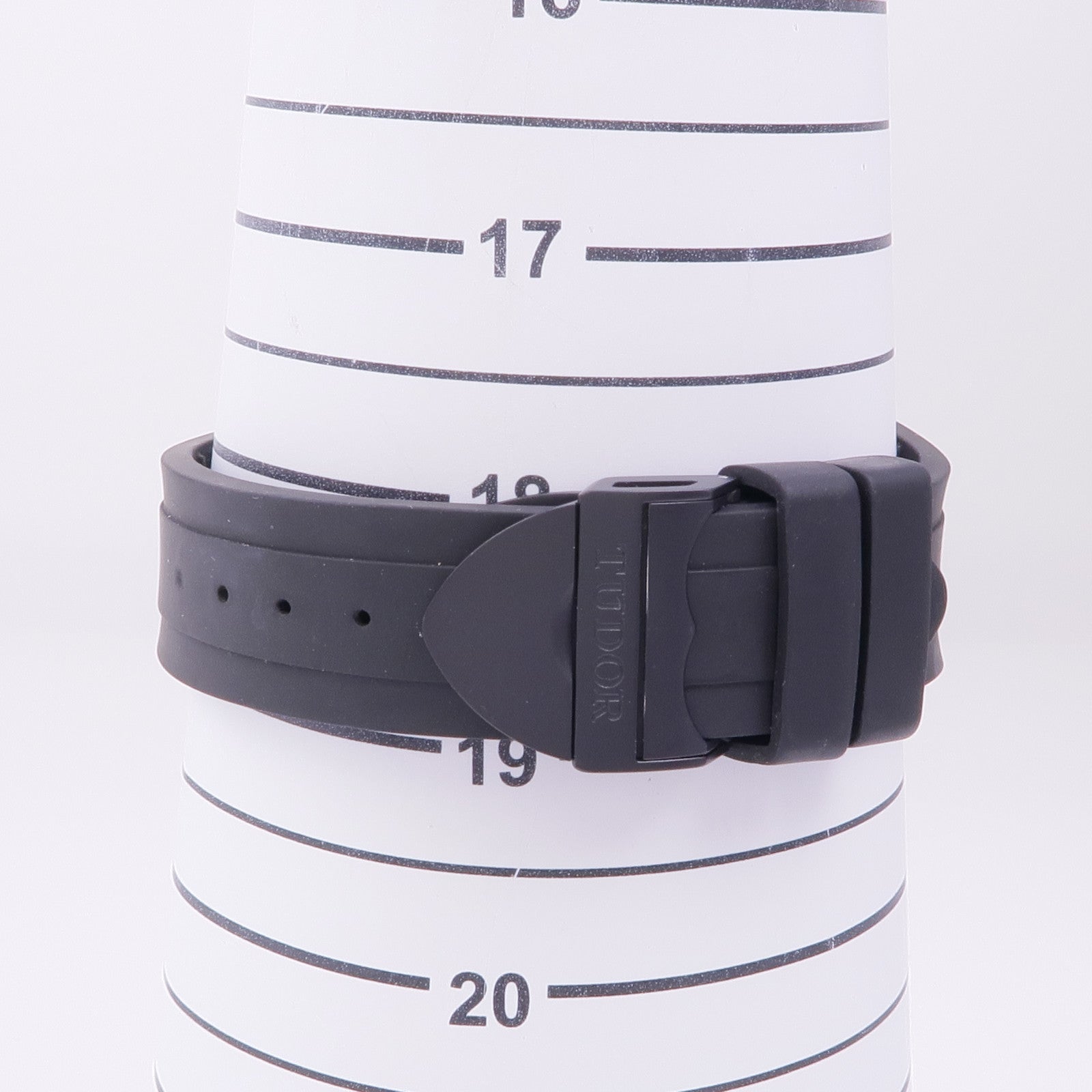 TUDOR Fastrider Black Shield 42000CR