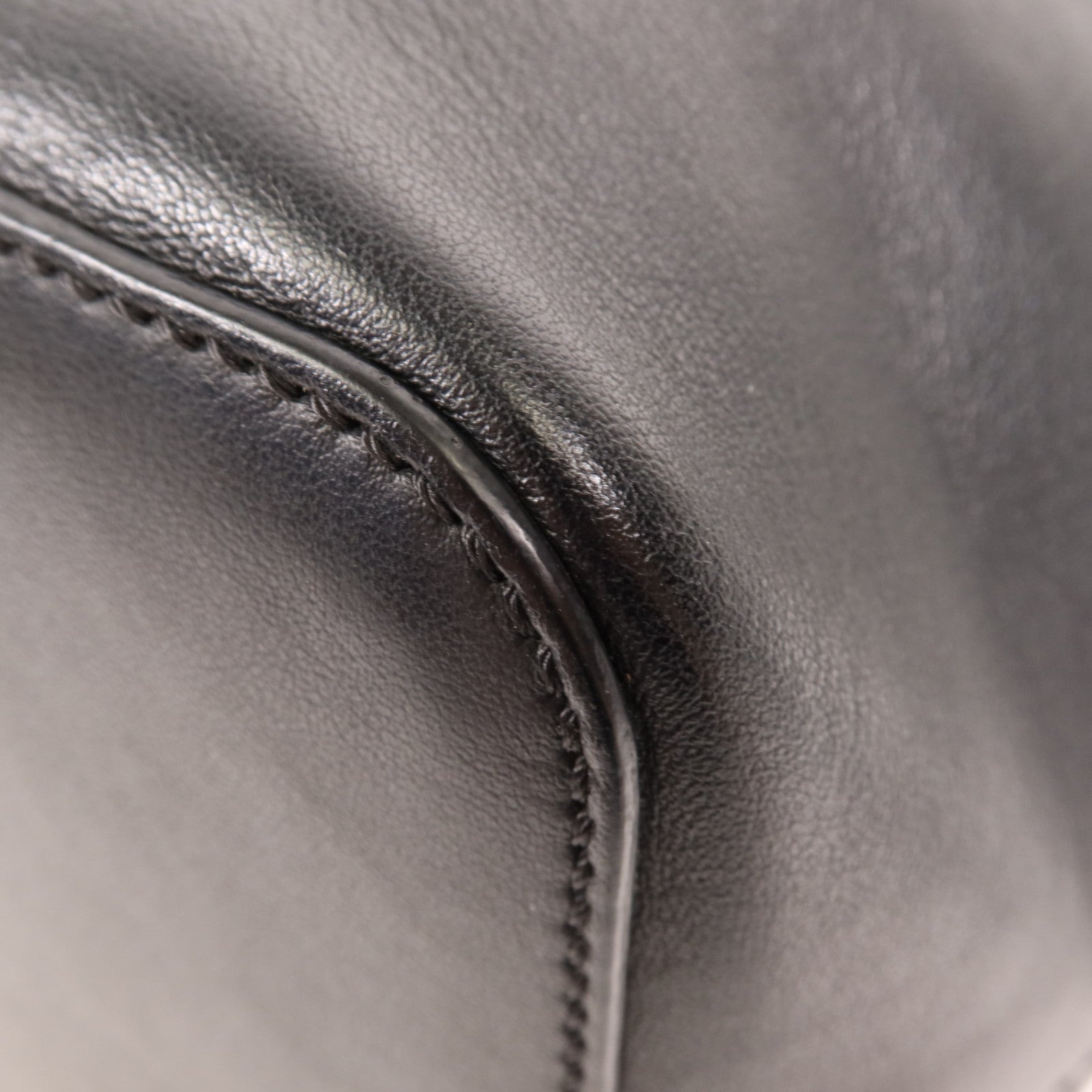 FENDI 【激減優惠】牛皮皮革Shoulder Bag金扣肩背袋