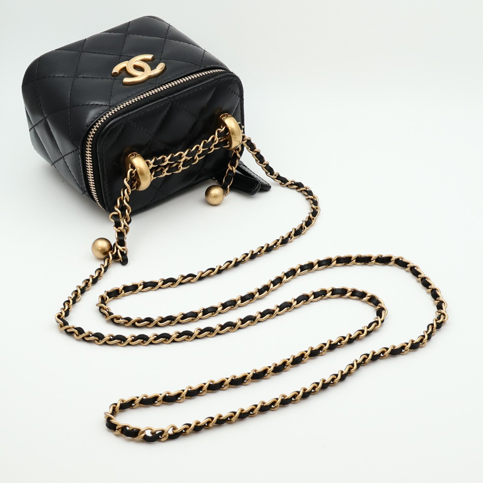 CHANEL 羊皮皮革Mini Vanity Case金扣鏈帶肩背袋