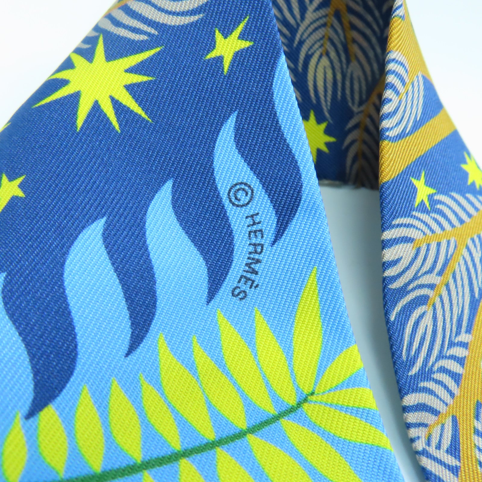 HERMES 【激減優惠】絲質Twilly Scarf絲巾淺藍色/彩色