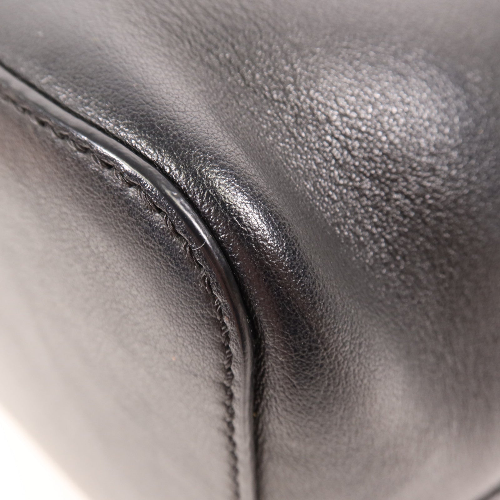 FENDI 【激減優惠】牛皮皮革Shoulder Bag金扣肩背袋