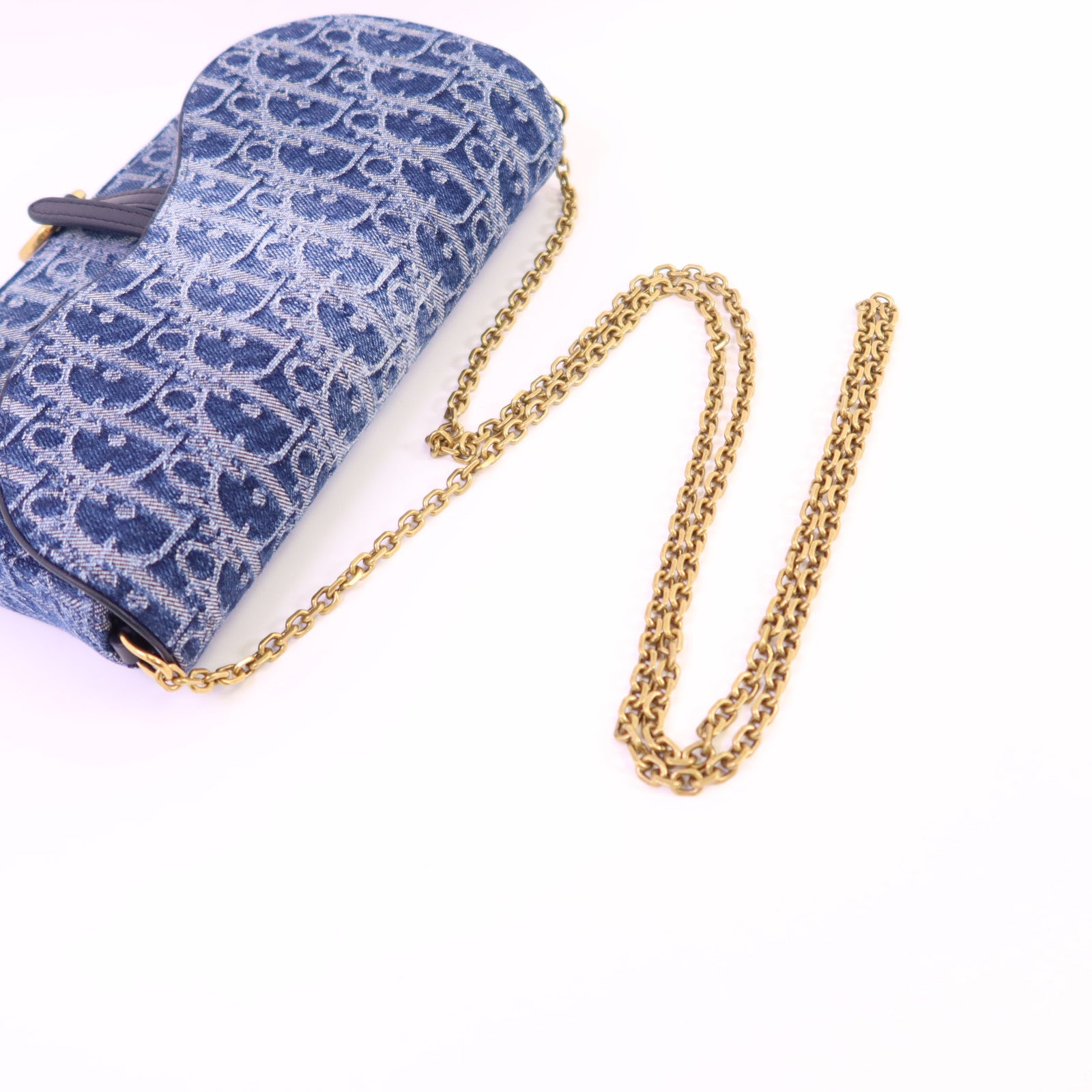 Dior Obriqur牛仔布Medium Saddle Pouch With Chain金扣鏈帶肩背袋
