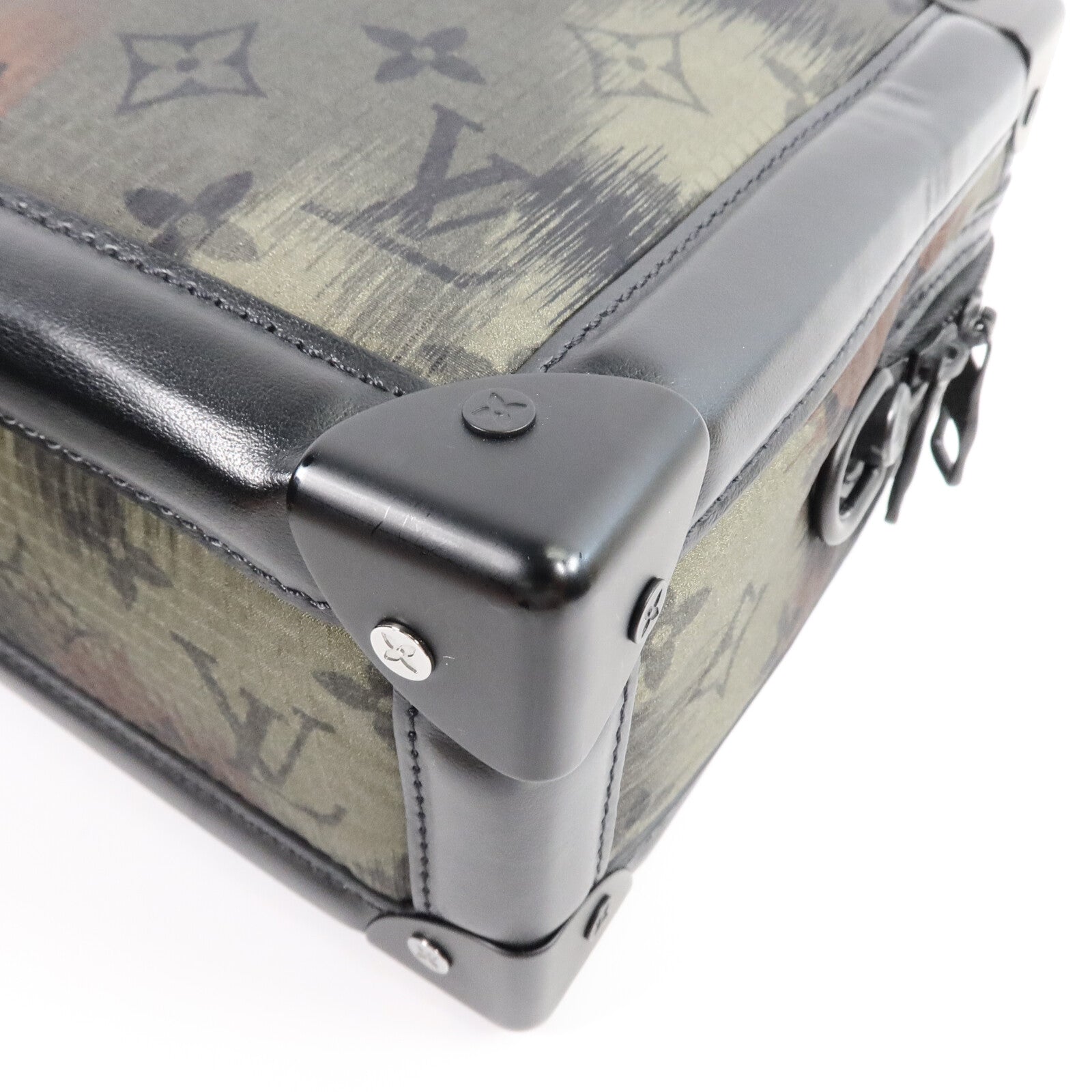 LOUIS VUITTON Monogram Camouflage Soft Trunk肩背袋