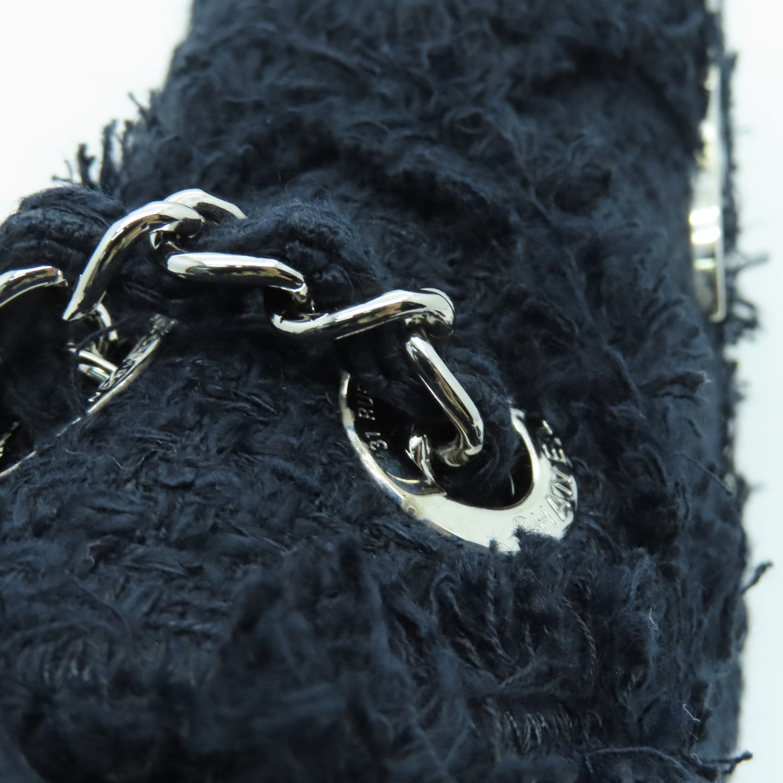 CHANEL 【激減優惠】菱格斜紋軟呢Chain Shoulder Bag銀扣鏈帶肩背袋深藍色