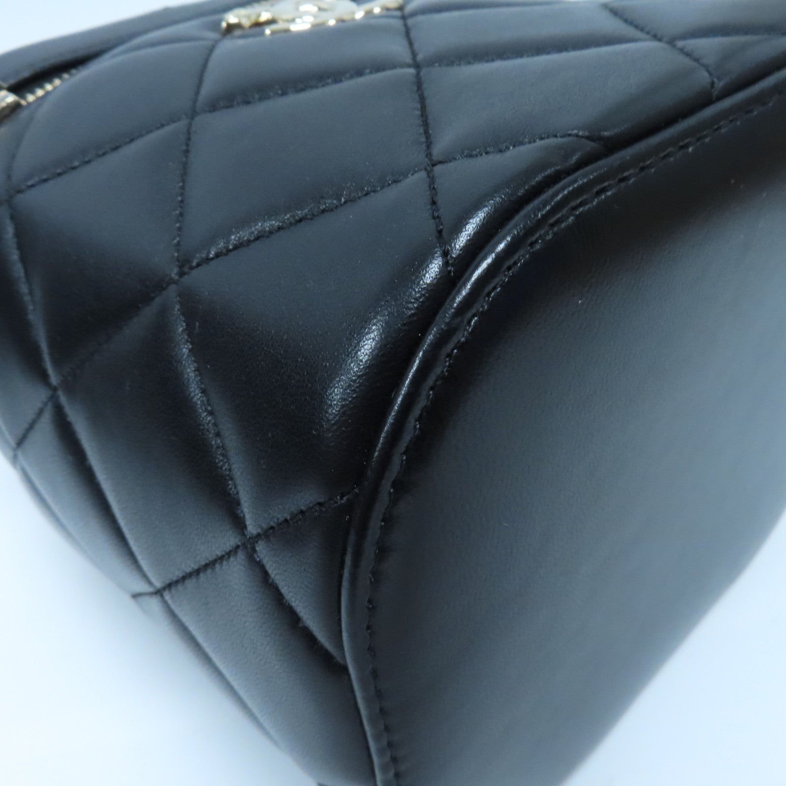 CHANEL 【激減優惠】菱格羊皮皮革Trendy CC Vanity Case金扣手挽肩背兩用袋黑色