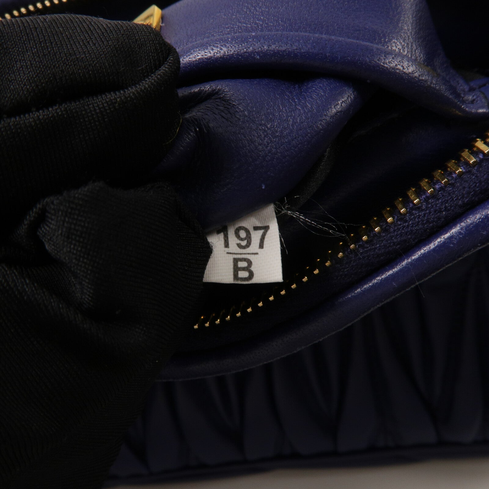 Miu Miu 羊皮皮革Shoulder Bag肩背袋