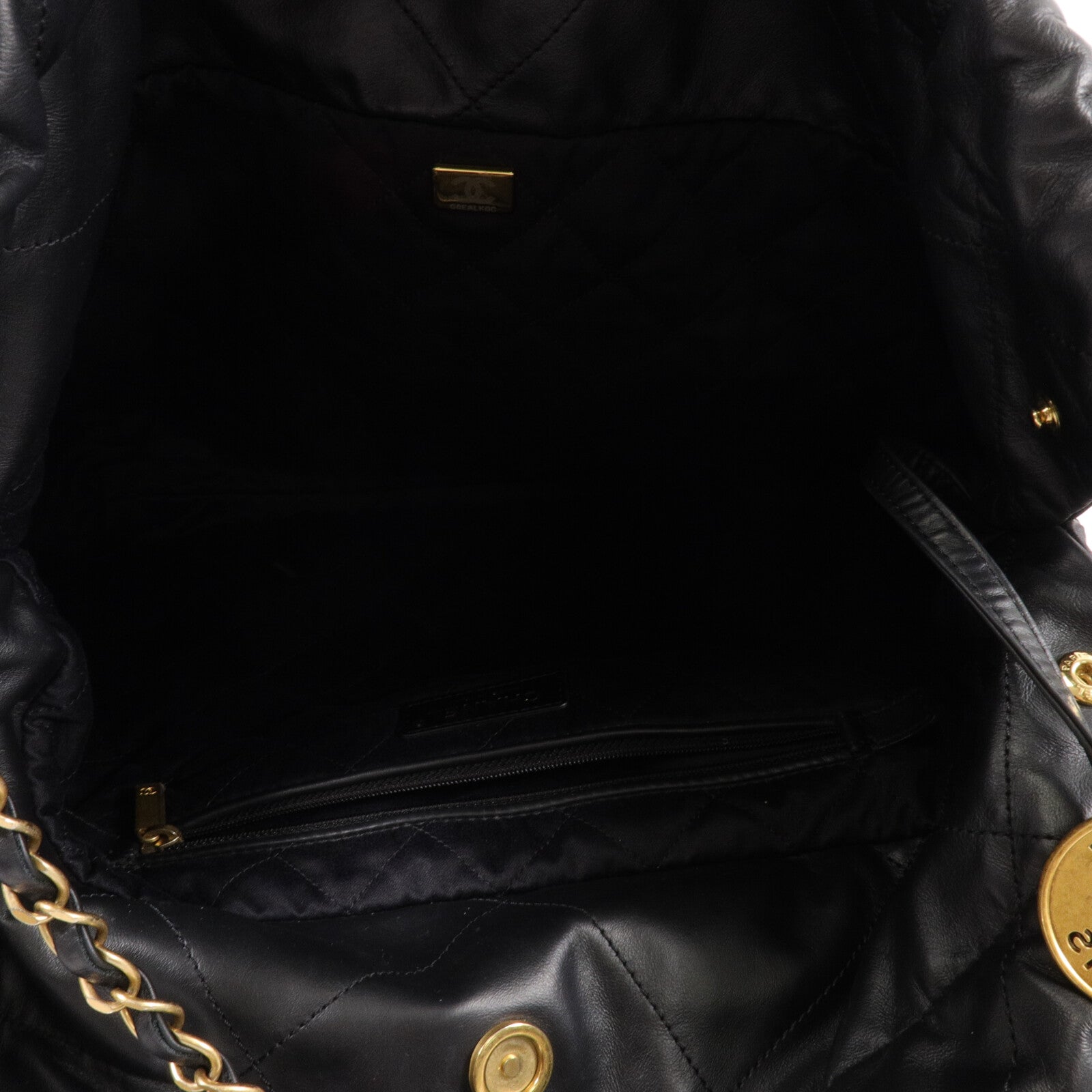 CHANEL 牛皮皮革Chanel 22 Medium鏈帶肩背袋