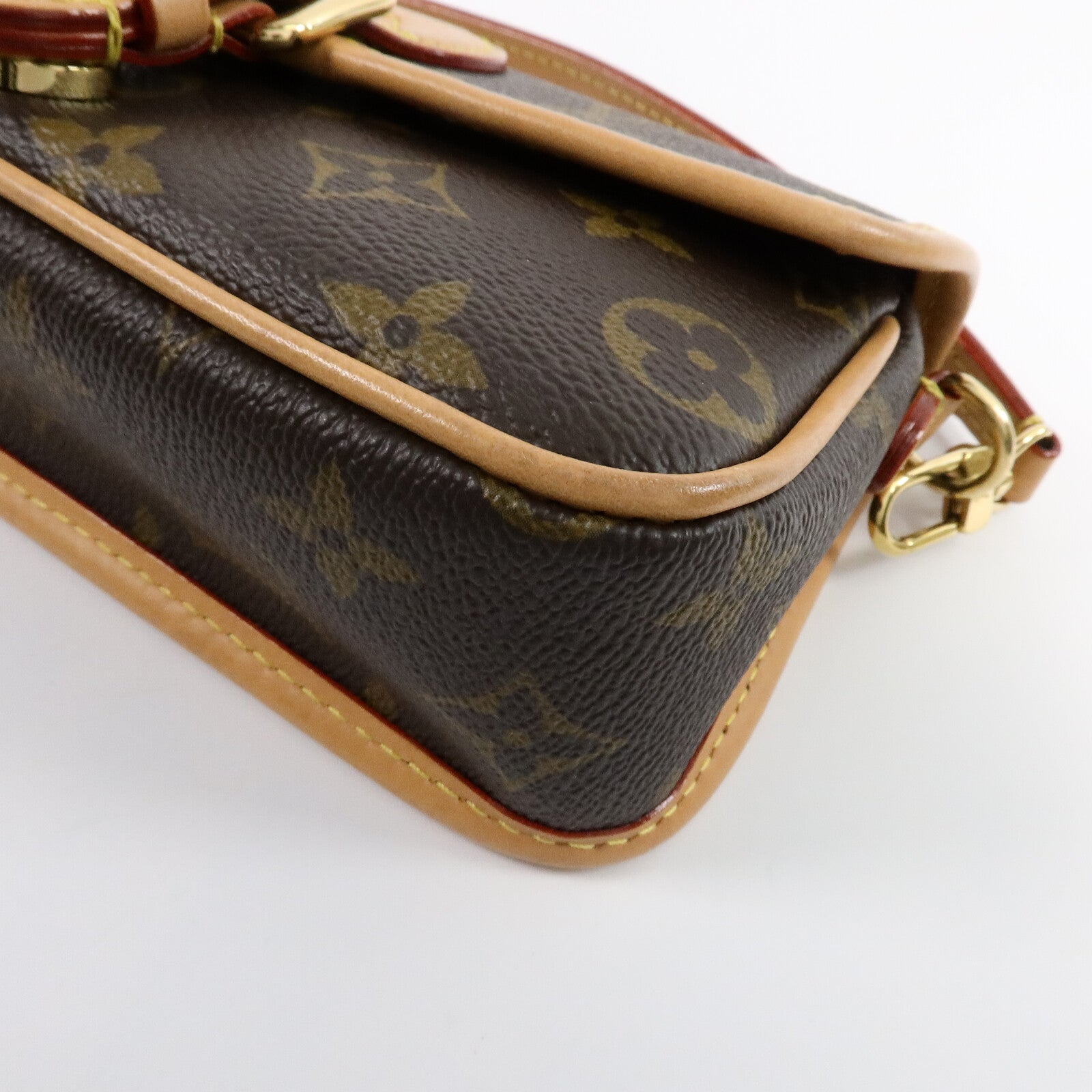 LOUIS VUITTON Monogram Nano Diane金扣手挽肩背兩用袋