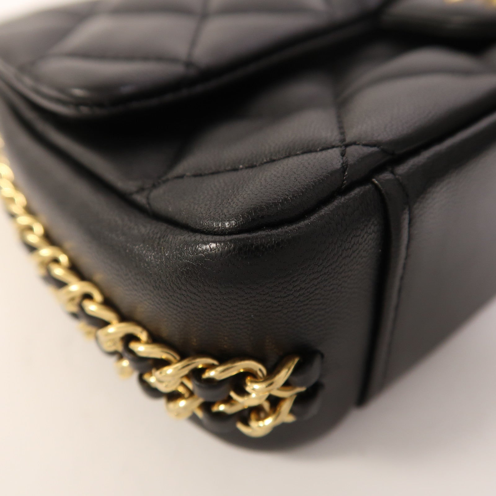 CHANEL 羊皮皮革Shoulder Bag金扣鏈帶肩背袋