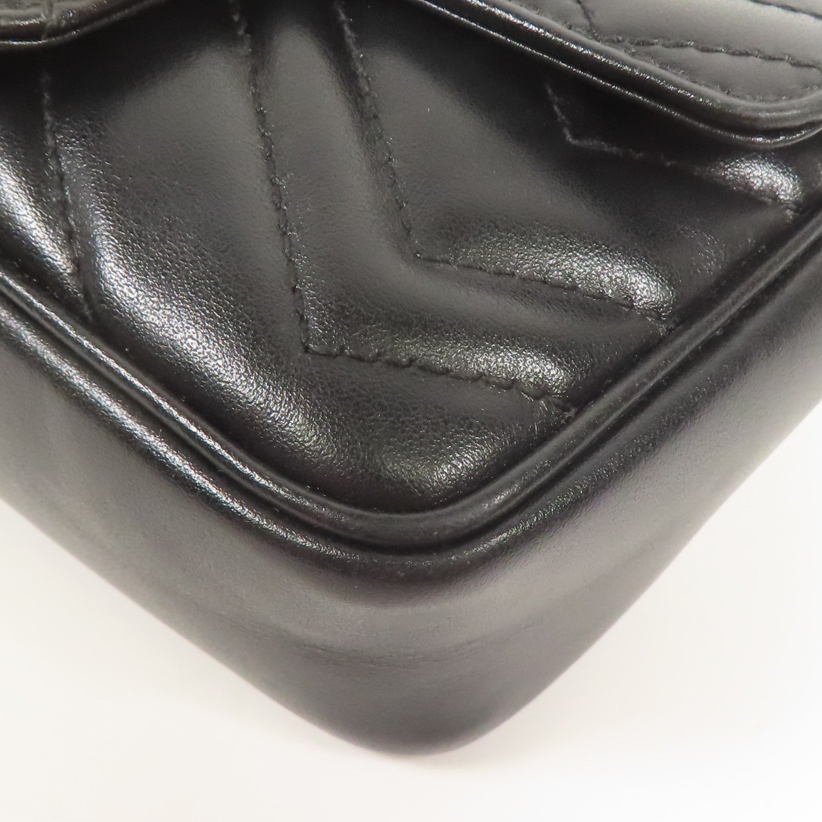 GUCCI 牛皮皮革GG Marmont Super Mini金扣鏈帶肩背袋