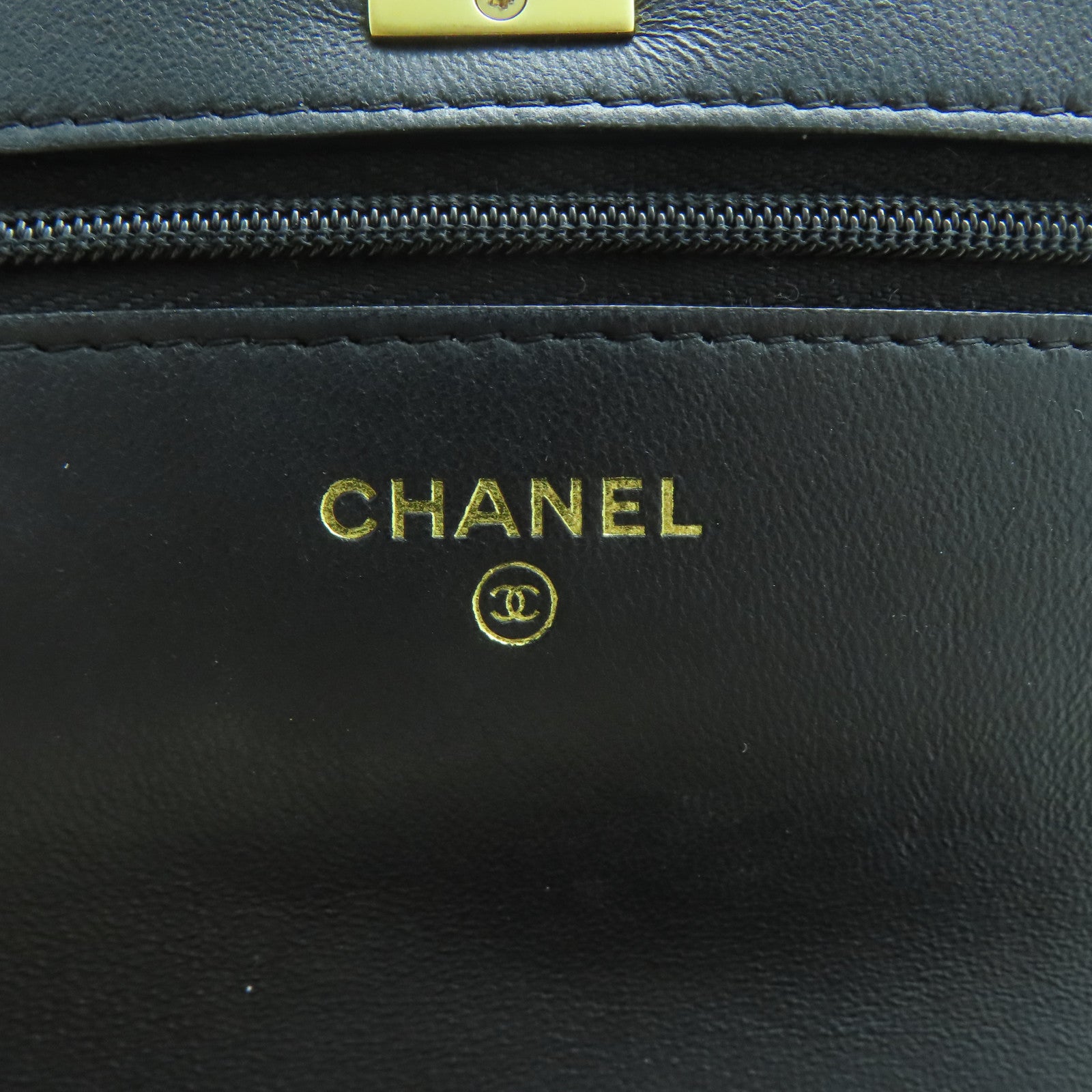 CHANEL 【激減優惠】菱格羊皮皮革Top Handle Wallet On Chain金扣鏈帶手挽肩背兩用袋黑色