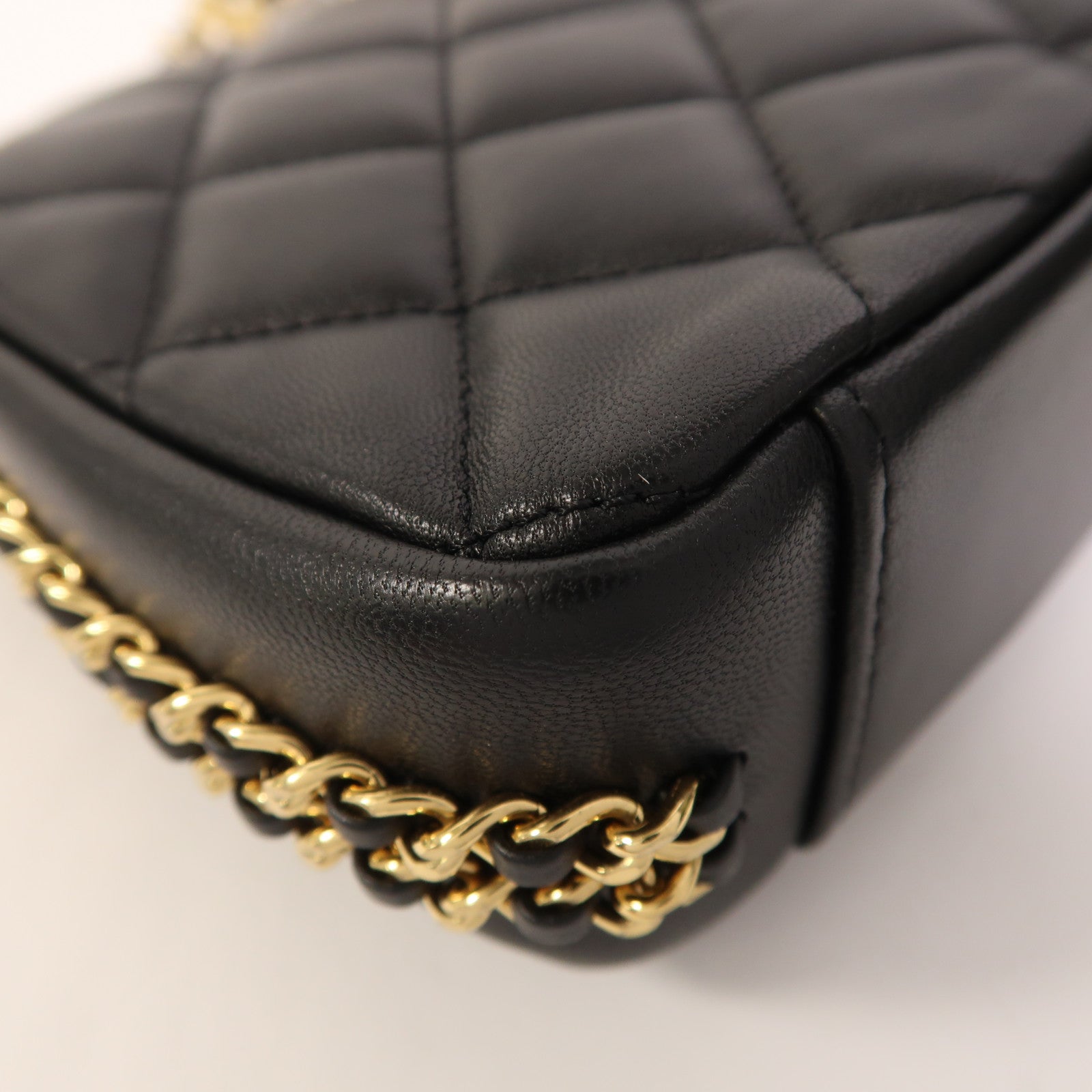 CHANEL 羊皮皮革Shoulder Bag金扣鏈帶肩背袋