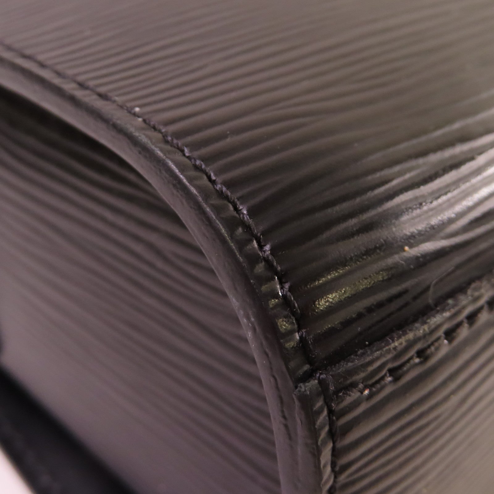 LOUIS VUITTON 【激減優惠】Epi Bassano MM Business Bag銀扣手挽肩背兩用公事包黑色