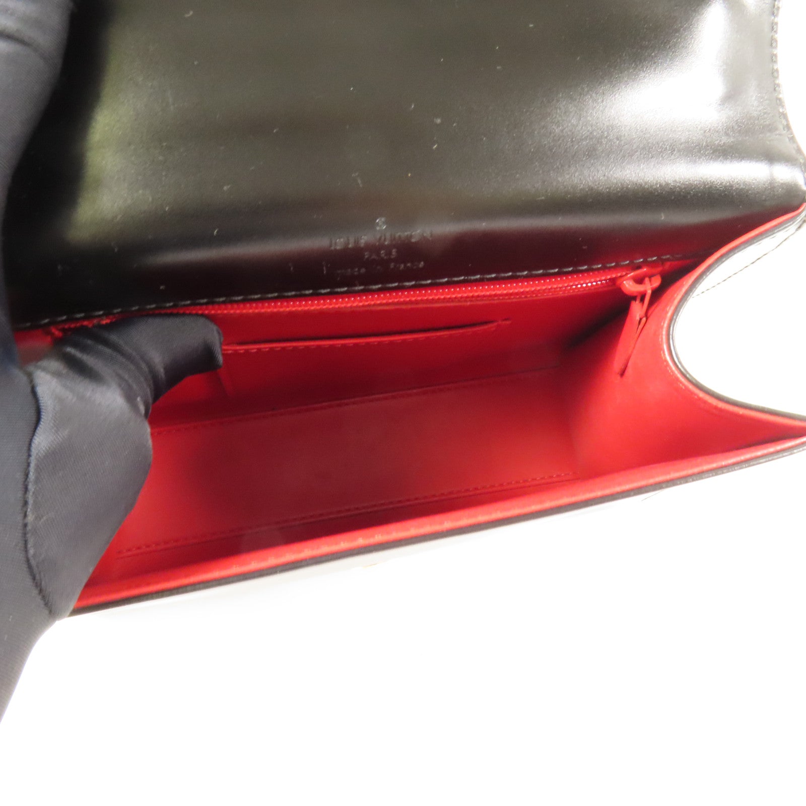 LOUIS VUITTON Epi Athens金扣手挽袋