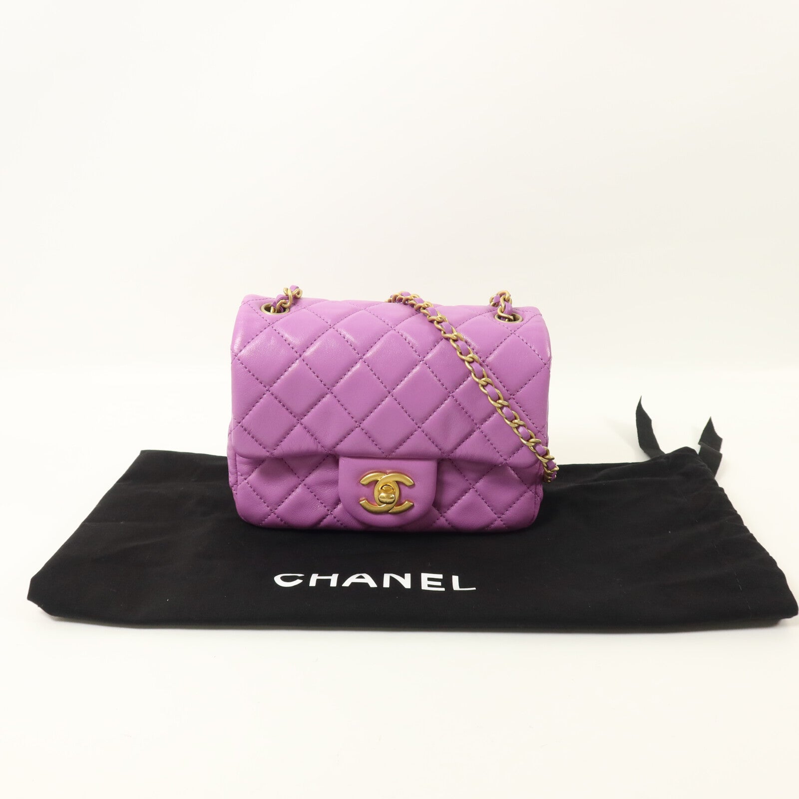 CHANEL 羊皮皮革Mini Classic 17 with Gold ball鏈帶肩背袋