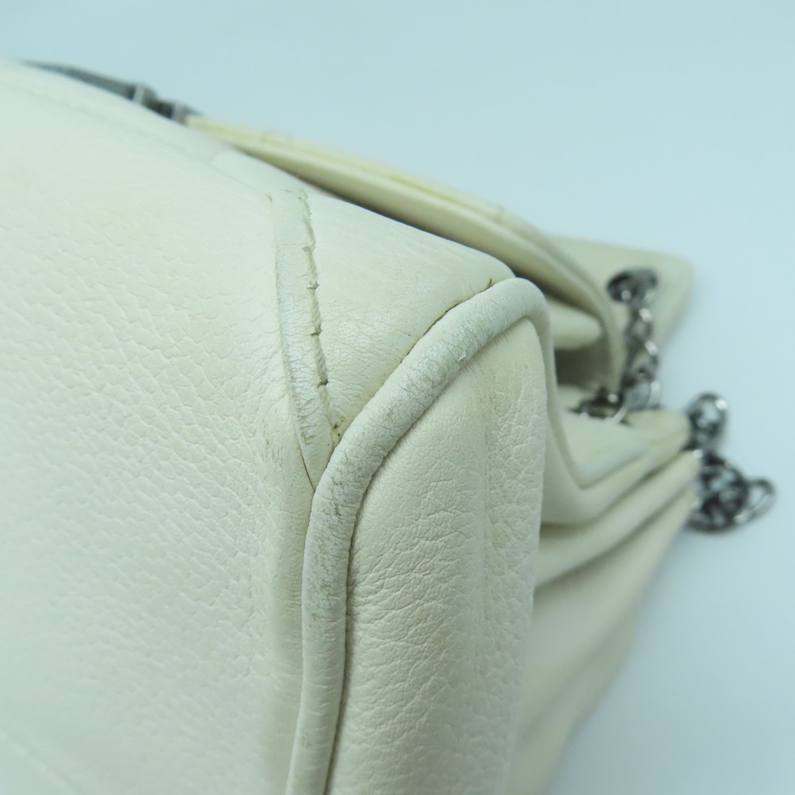 CHANEL 菱格牛皮皮革One Shoulder Bag银扣肩背袋白色