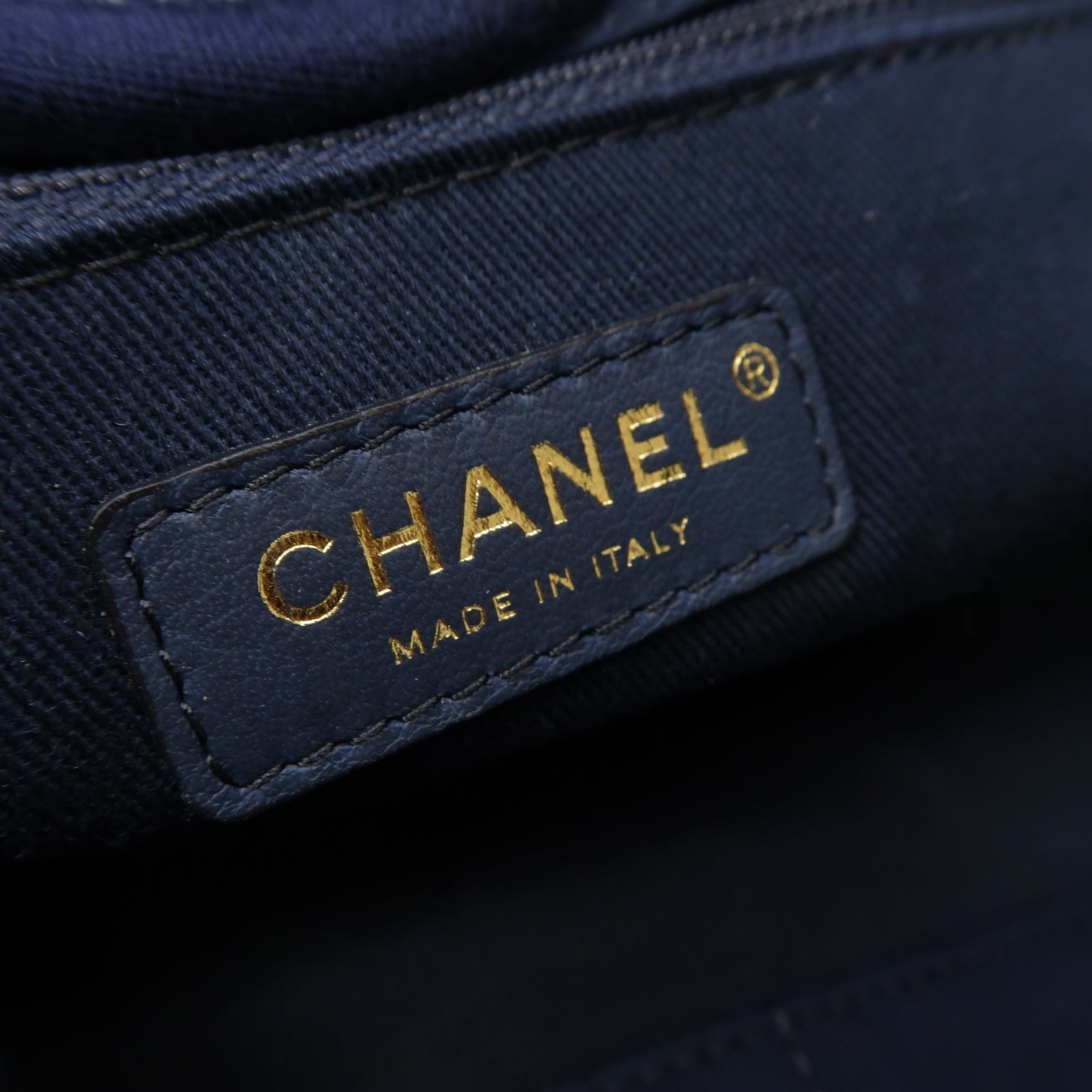 CHANEL 帆布Deauville Tote Large金扣手挽袋藍色