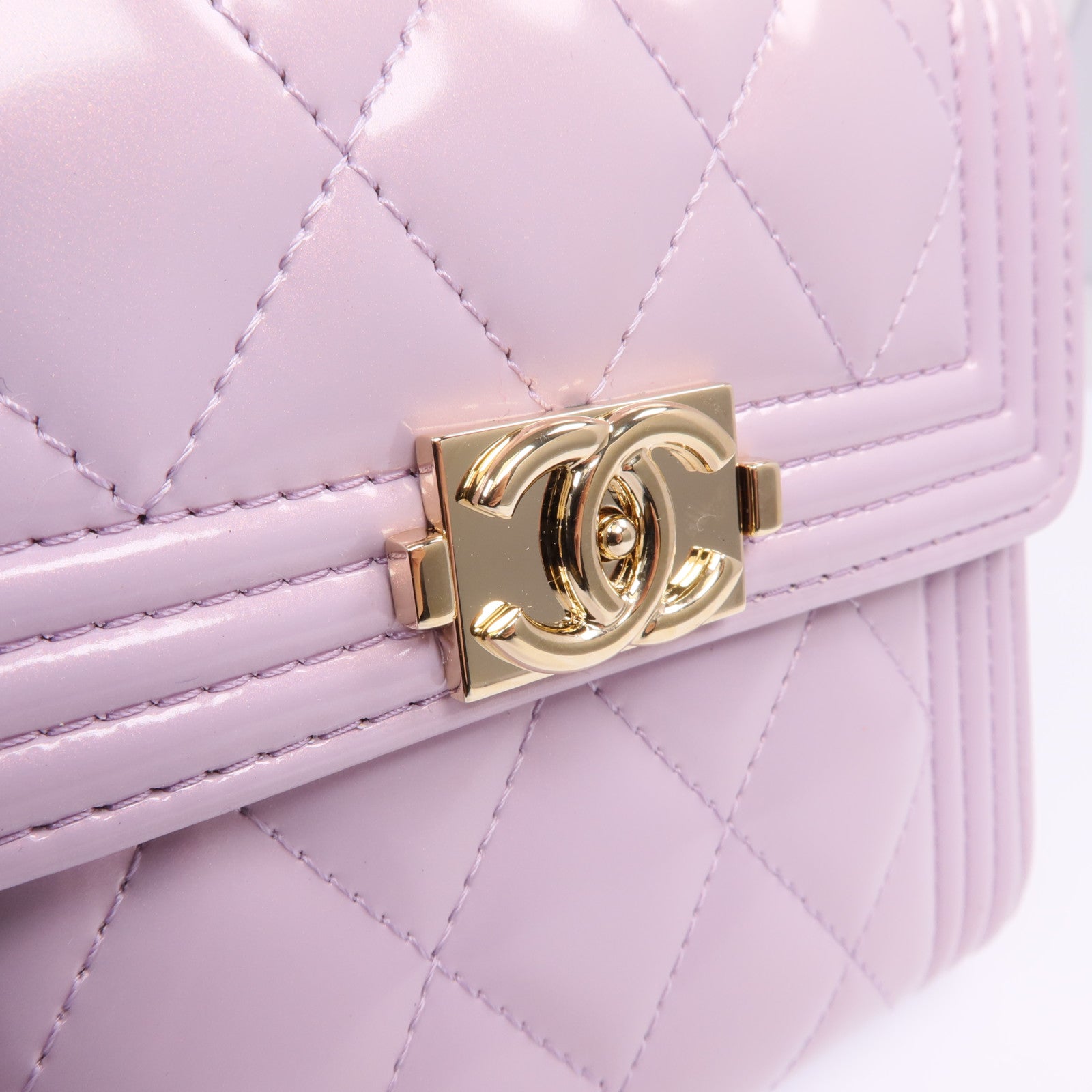 CHANEL 漆皮皮革Boy Wallet金扣錢包