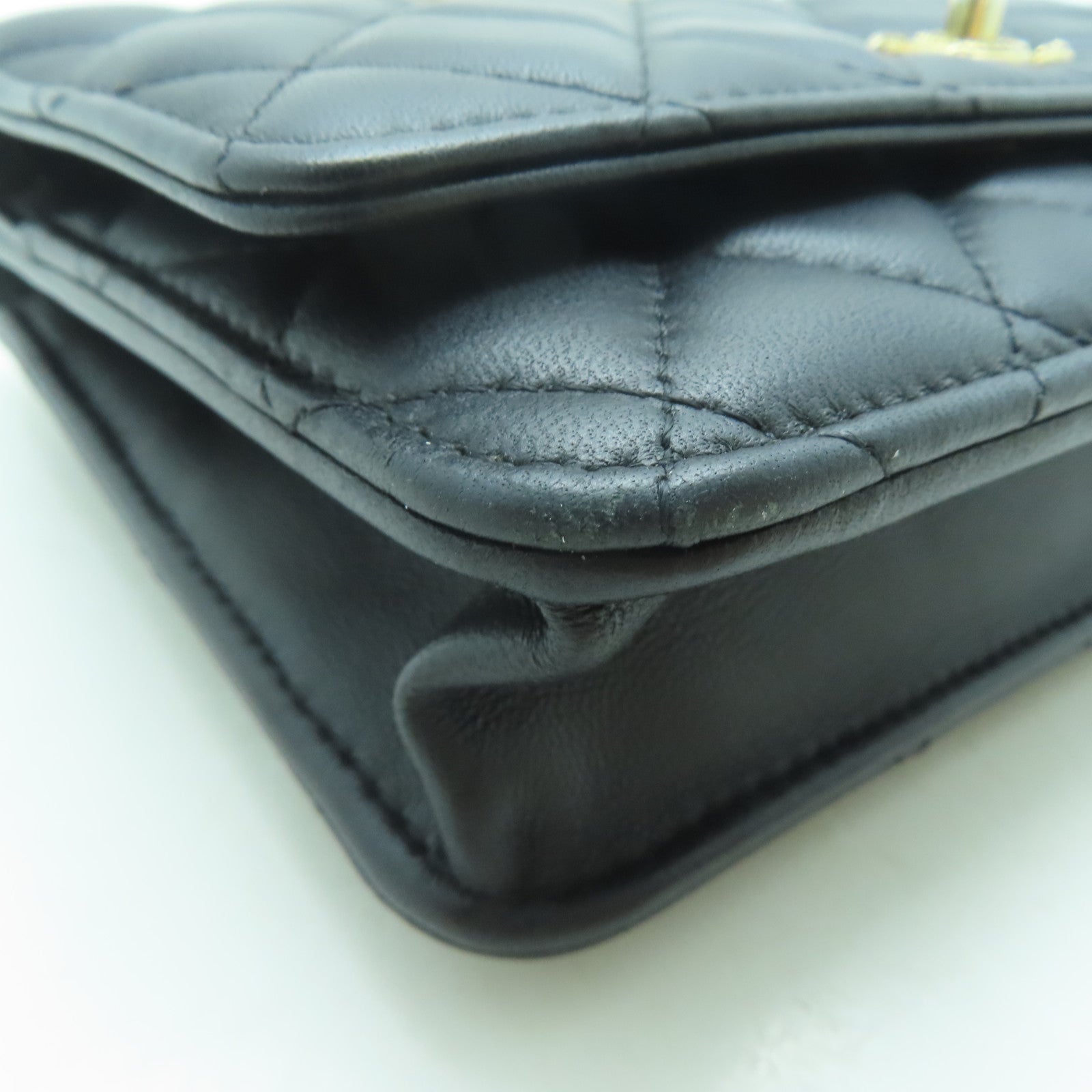CHANEL 【激減優惠】菱格羊皮皮革Top Handle Wallet On Chain金扣鏈帶手挽肩背兩用袋黑色