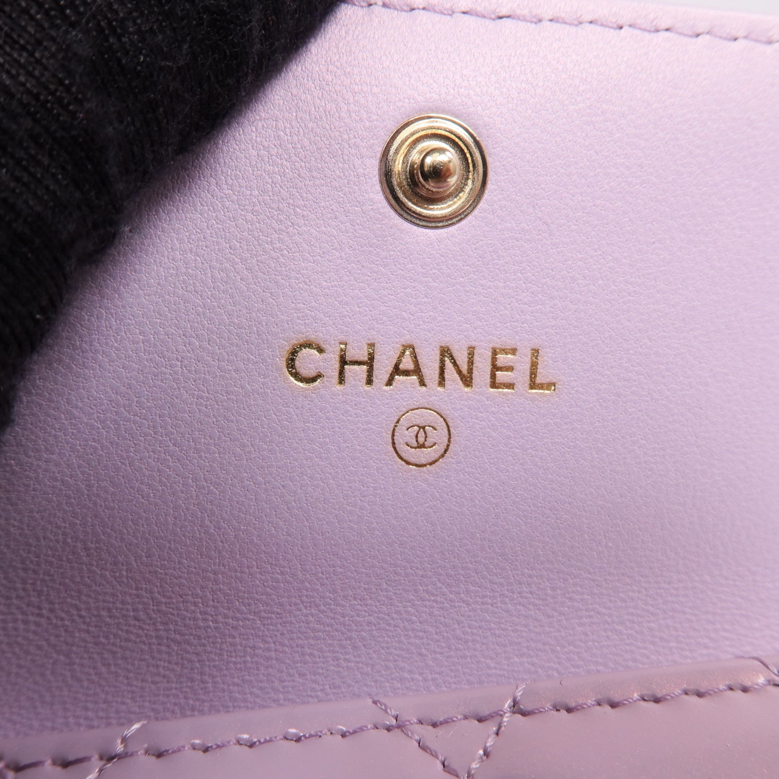 CHANEL 漆皮皮革Boy Wallet金扣錢包