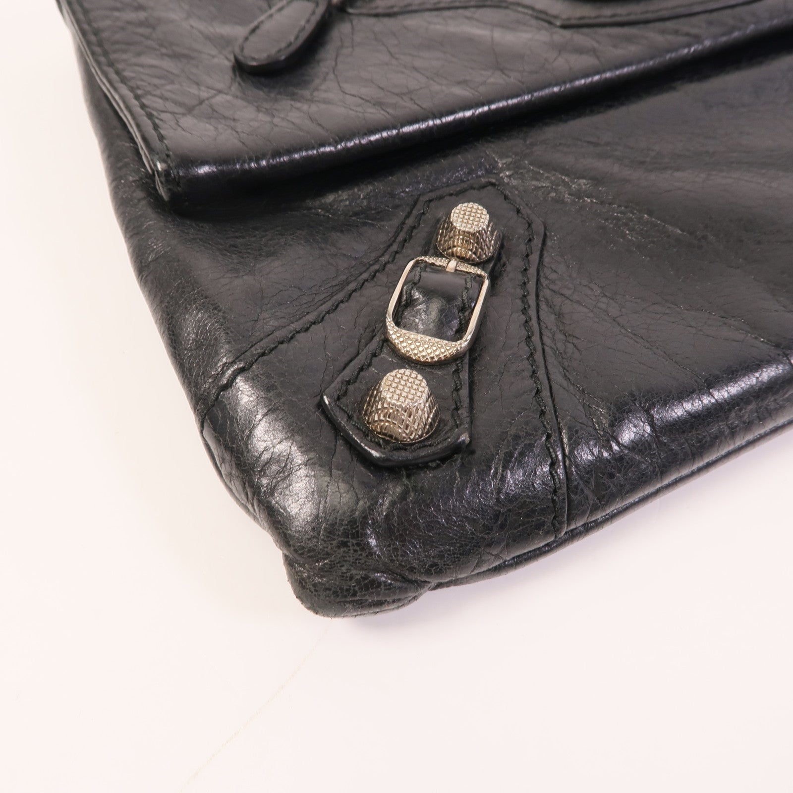 BALENCIAGA 牛皮皮革Pouch銀扣手拿包