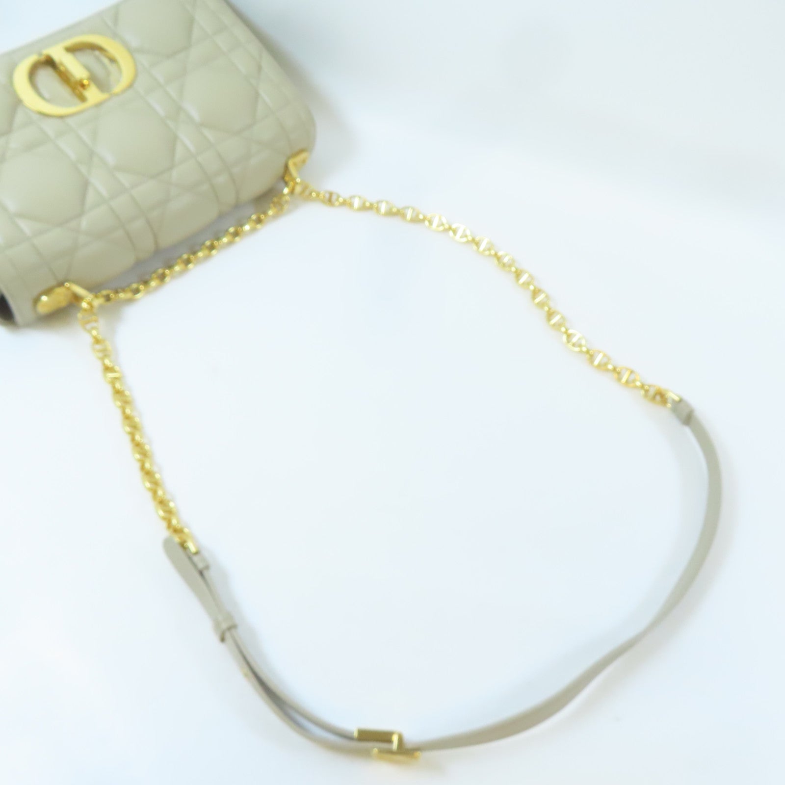Dior 【激減優惠】羊皮皮革Caro金扣鏈帶肩背袋米色