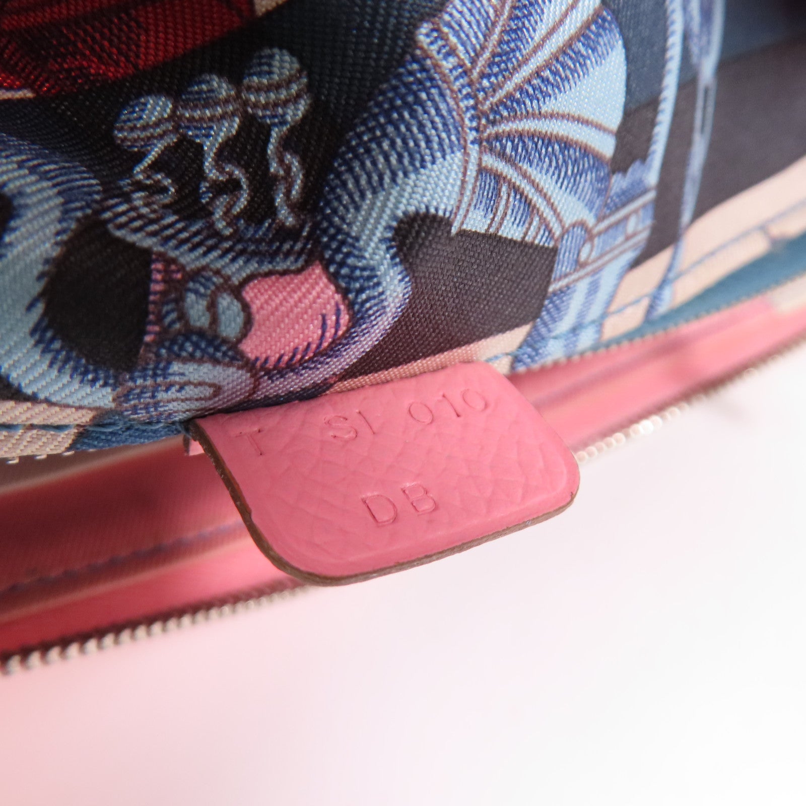 HERMES 【激減優惠】Epsom皮革Azap Long Silk-in Wallet銀扣拉鏈長錢包