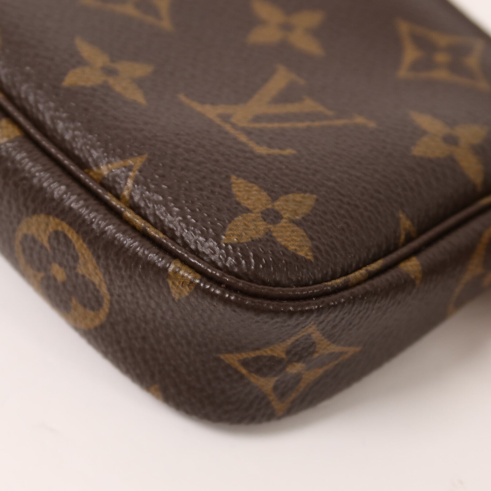 LOUIS VUITTON Monogram Mini Pochette Accessoires鏈帶手挽袋