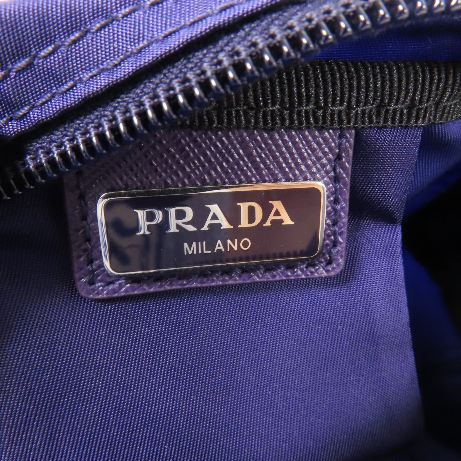 PRADA 尼龍Pouch手拿包