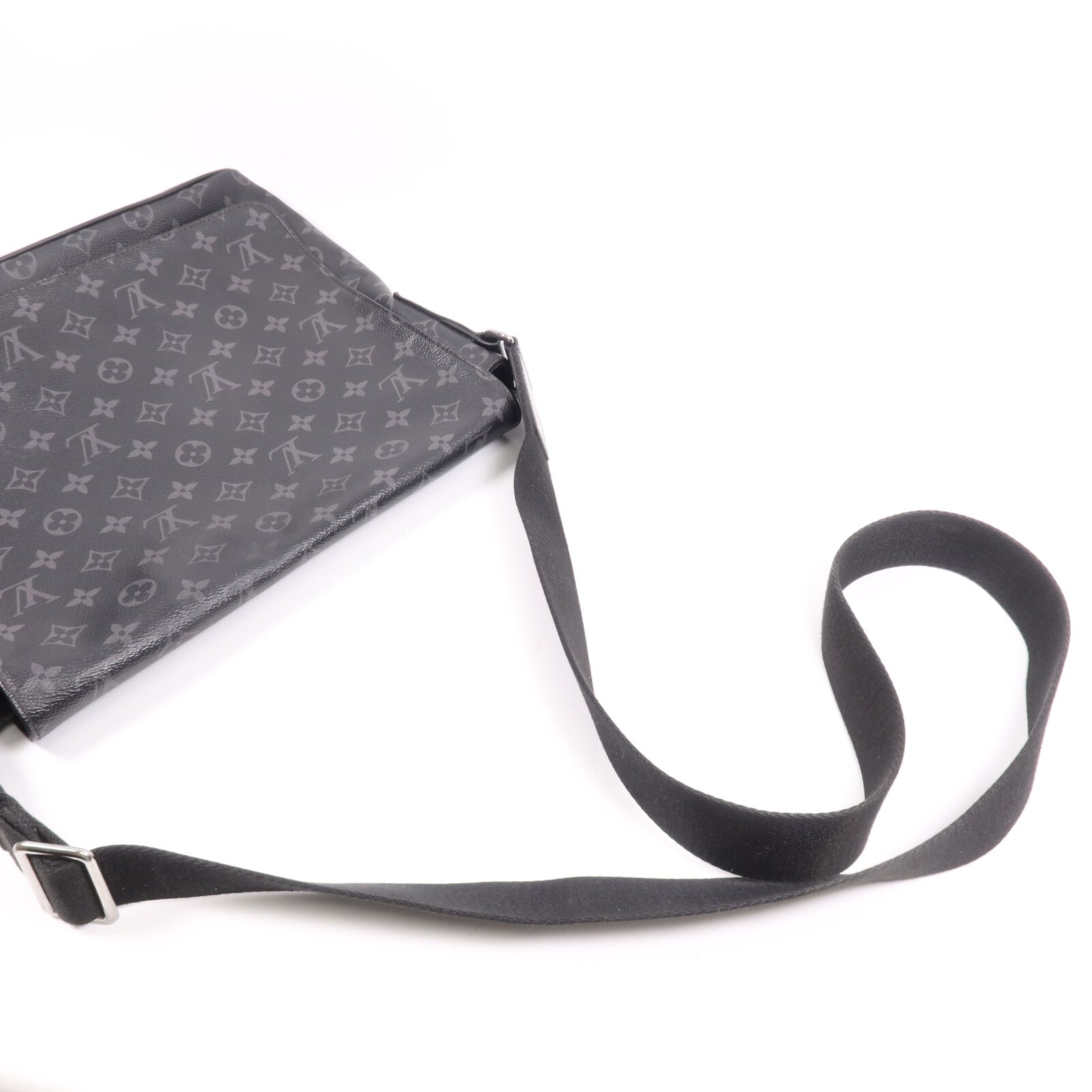 LOUIS VUITTON Monogram Eclipse District PM銀扣肩背袋