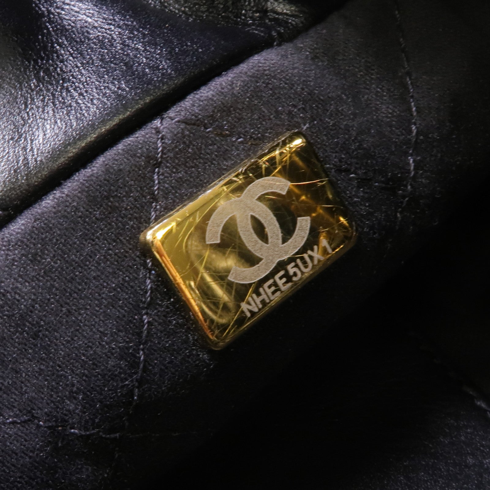 CHANEL 牛皮皮革Chanel 22 Mini金扣鏈帶手挽肩背兩用袋