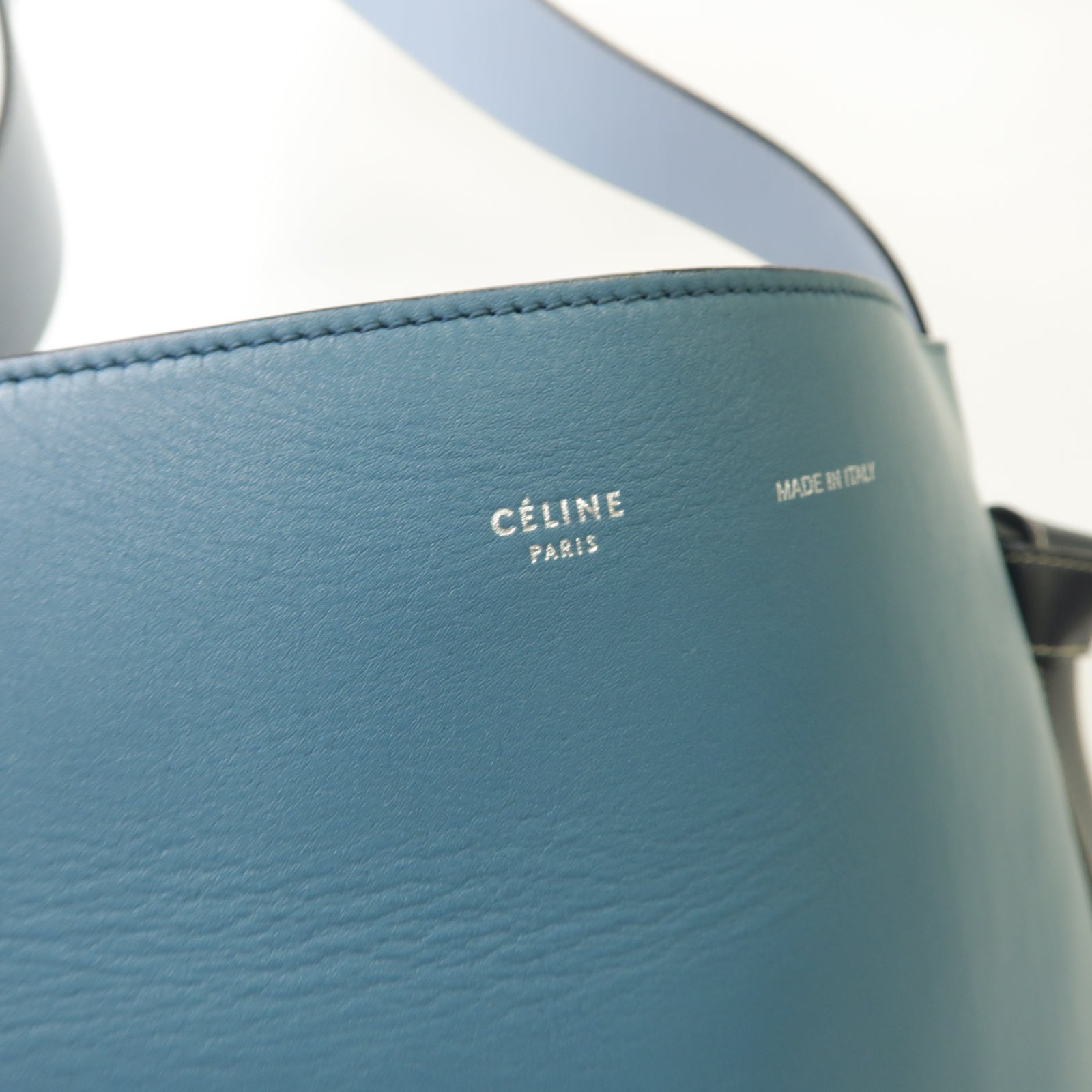 CELINE 【激減優惠】牛皮皮革Twisted Cabas銀扣手挽袋藍色/黑色